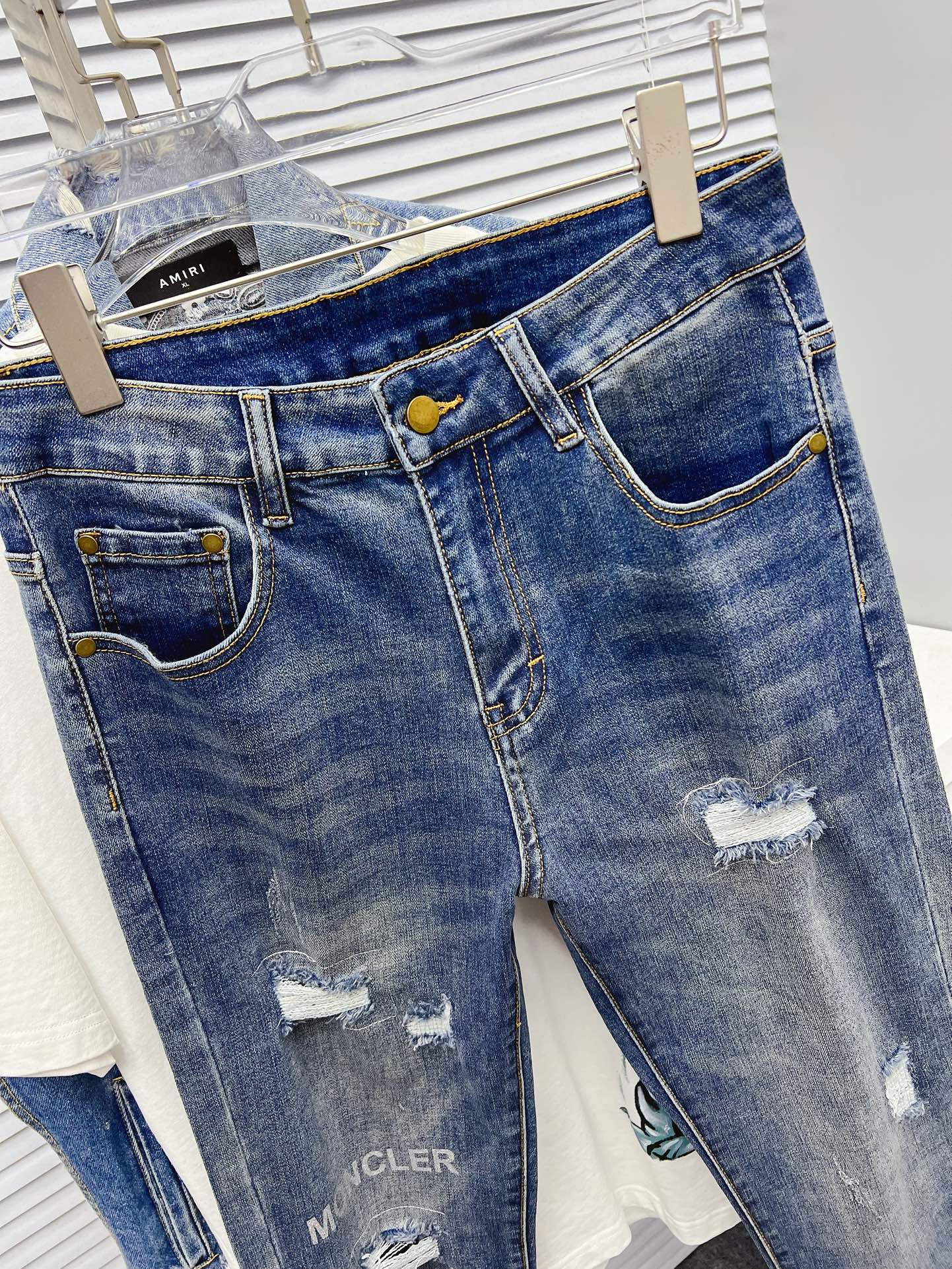 Moncler Jeans M-l