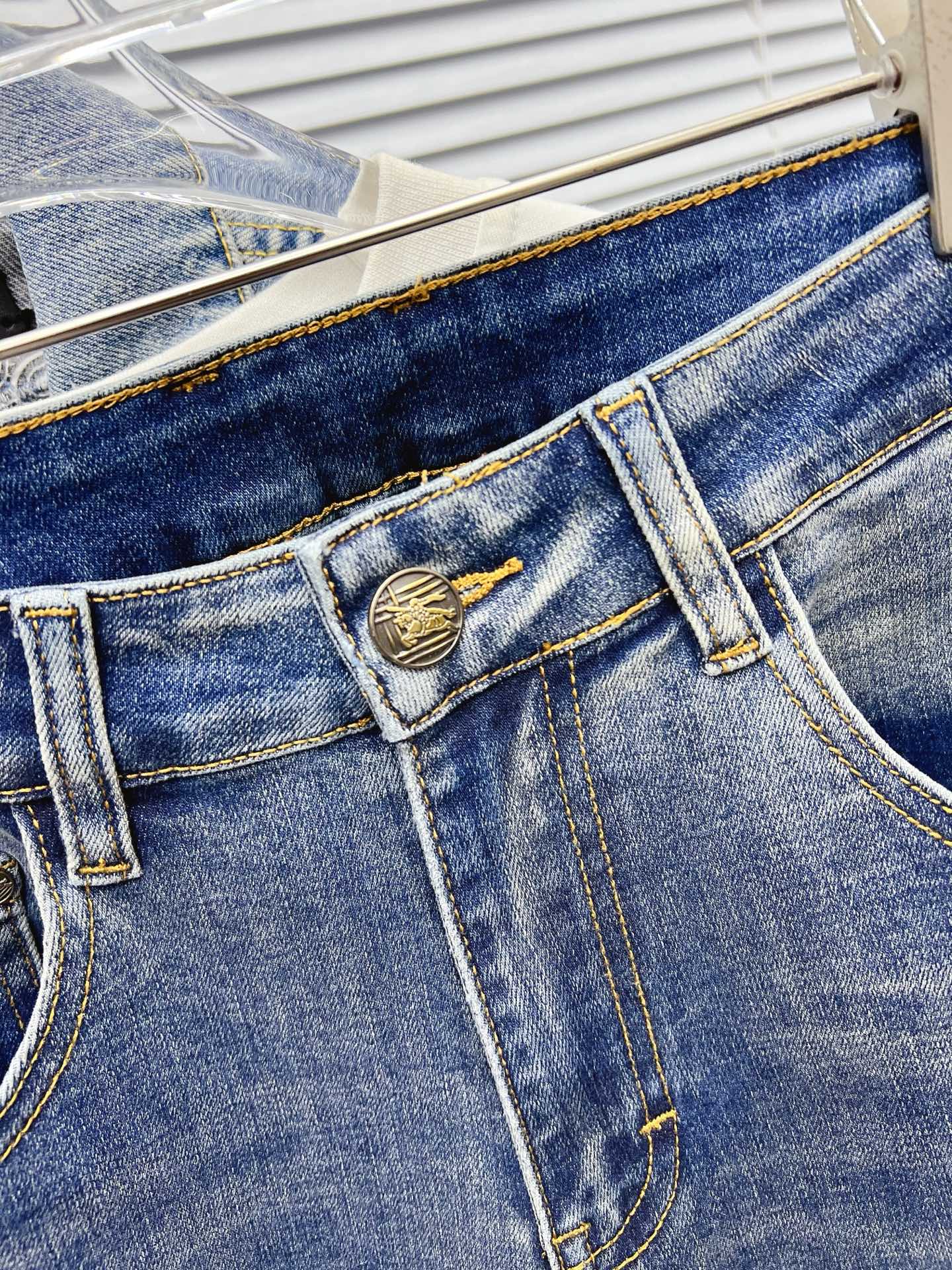 Burberry Jeans