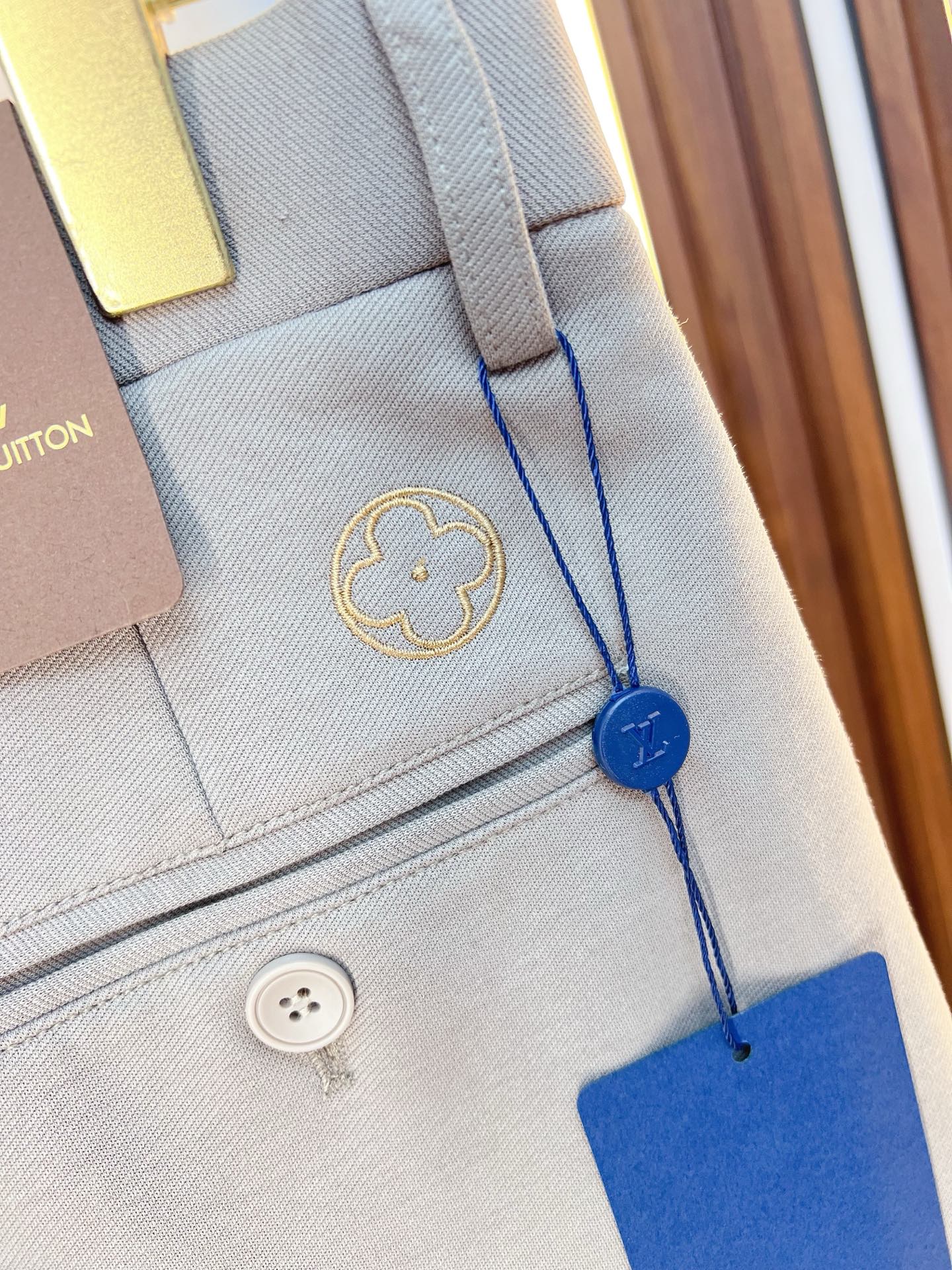 Louis Vuitton Basic Clothing L