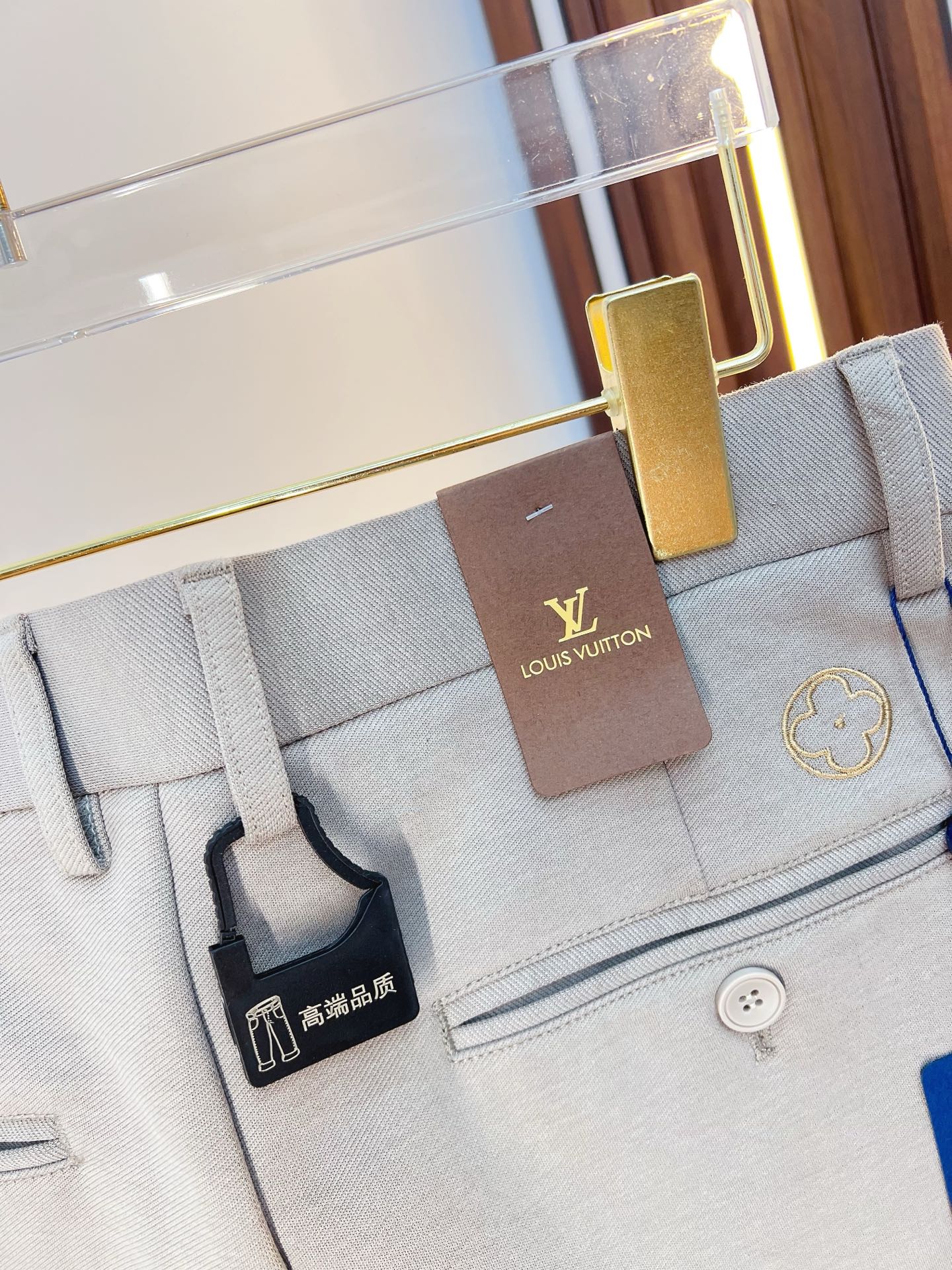 Louis Vuitton Basic Clothing L
