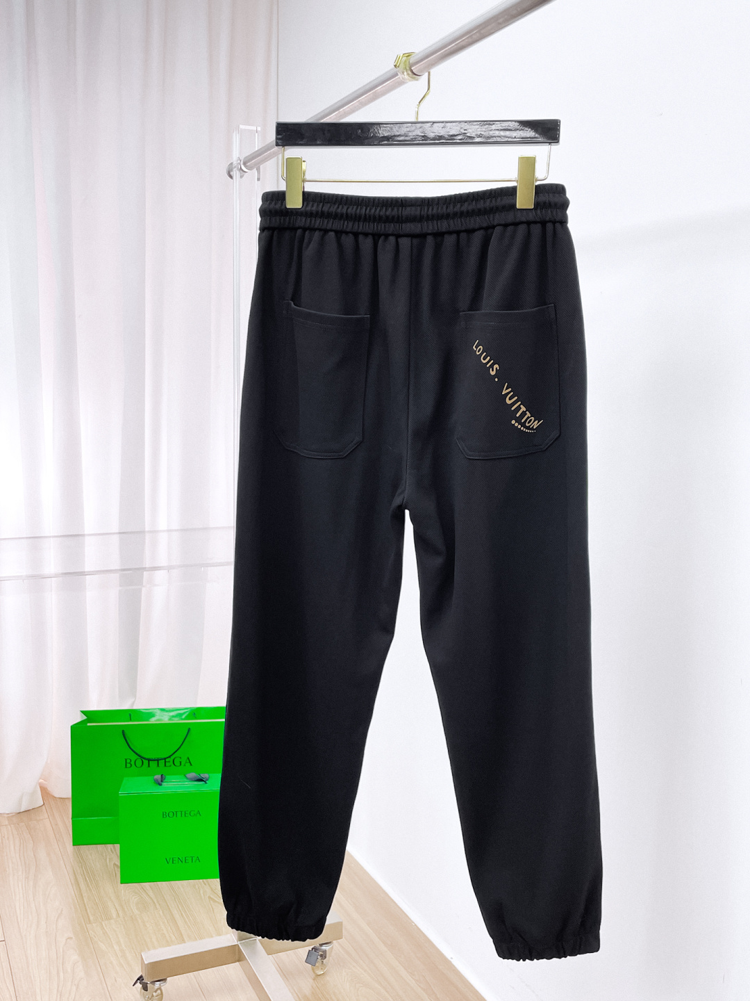 Louis Vuitton Basic Clothing M-l-xl