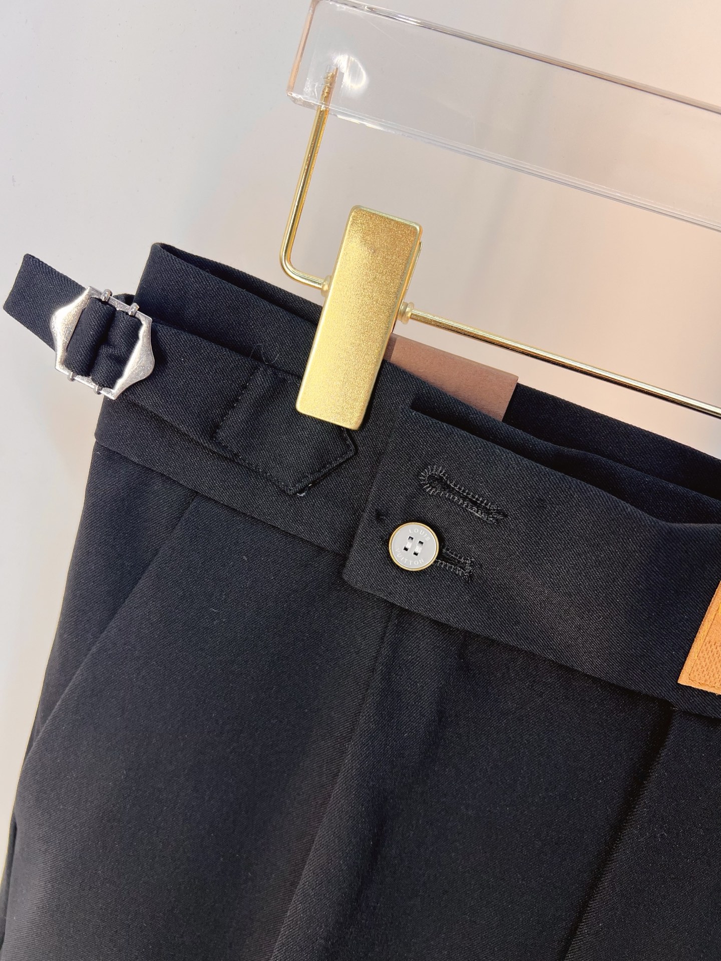 Louis Vuitton Basic Clothing S-l