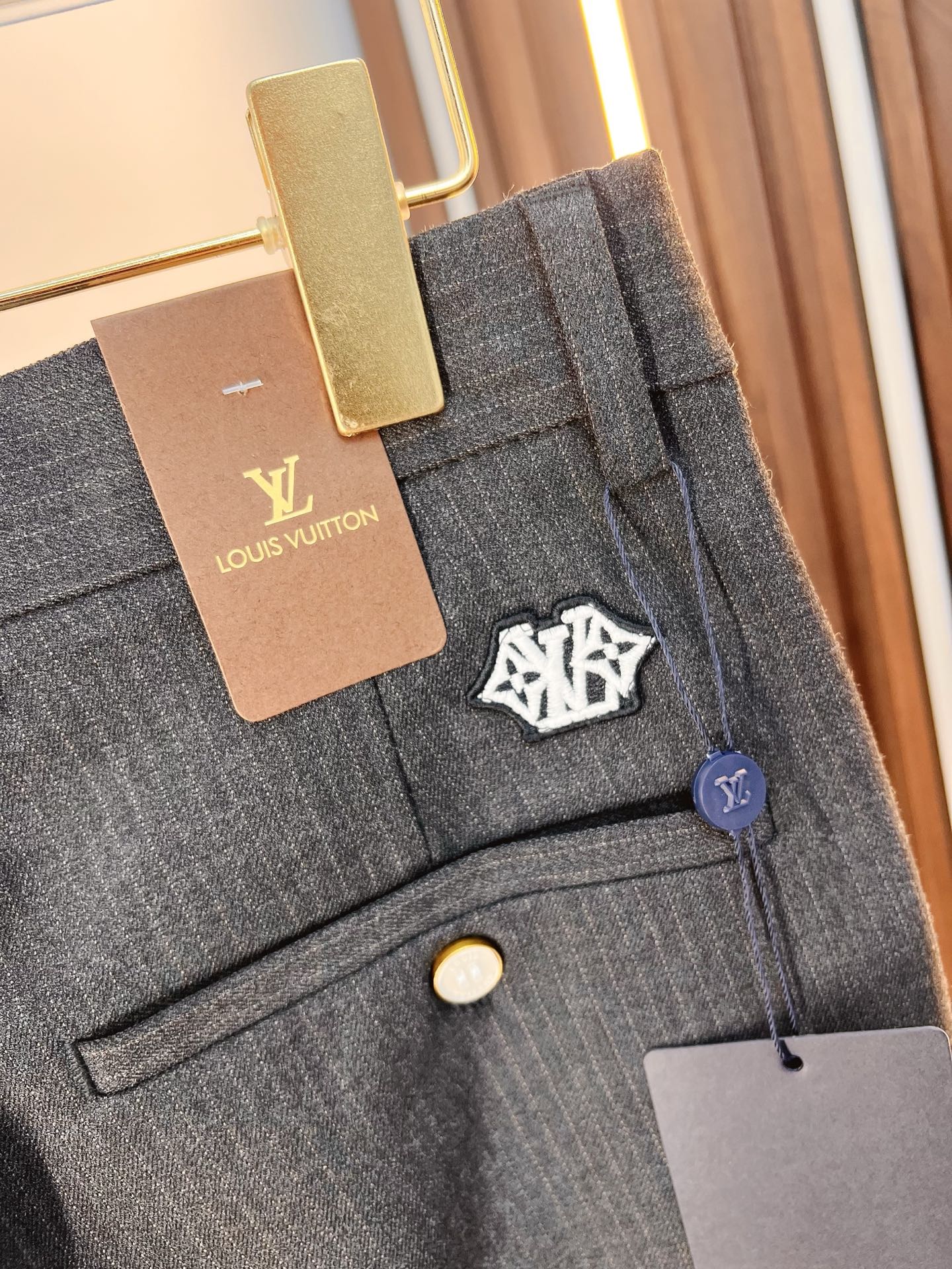 Louis Vuitton Basic Clothing S-l