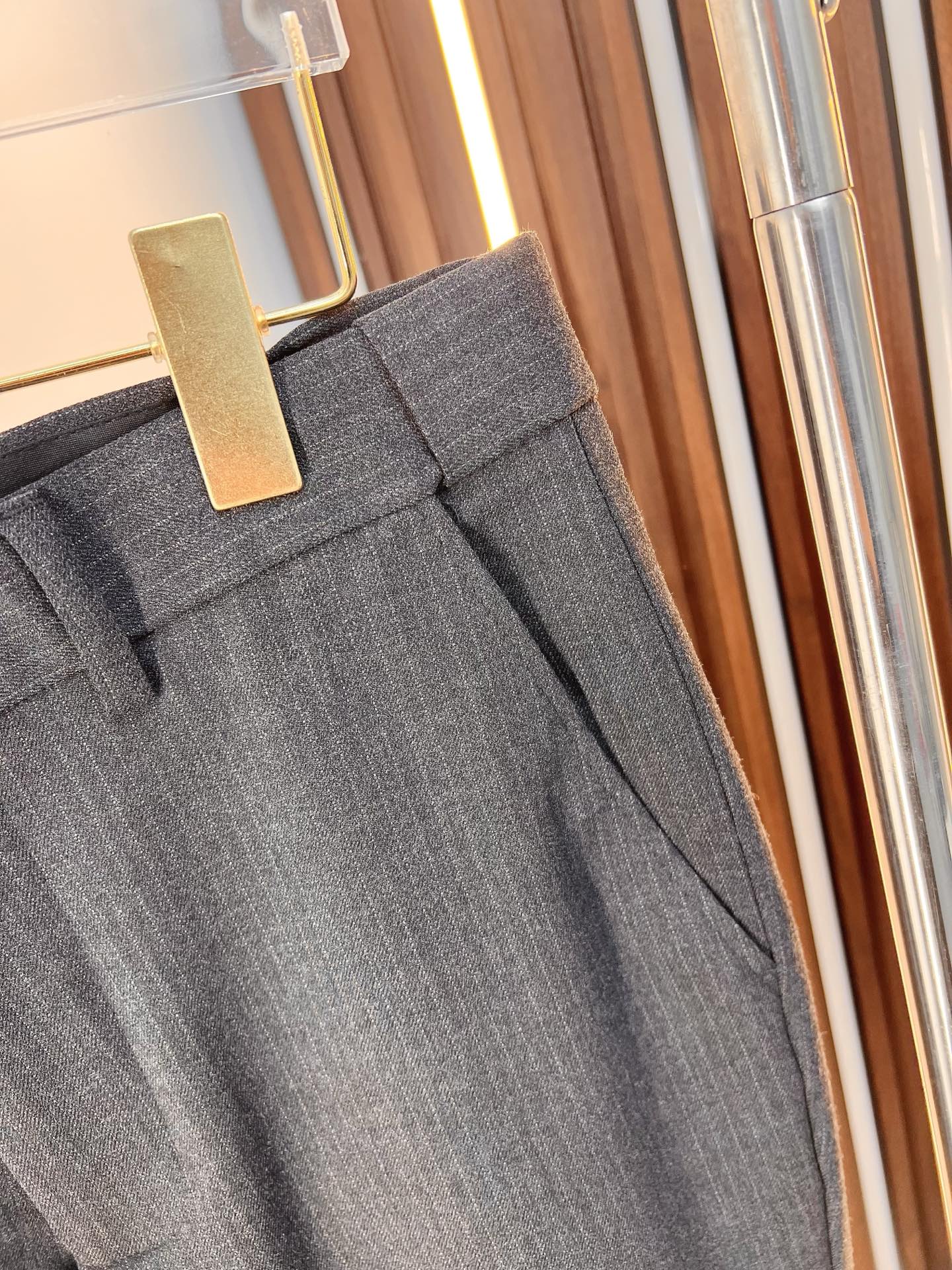Louis Vuitton Basic Clothing S-l