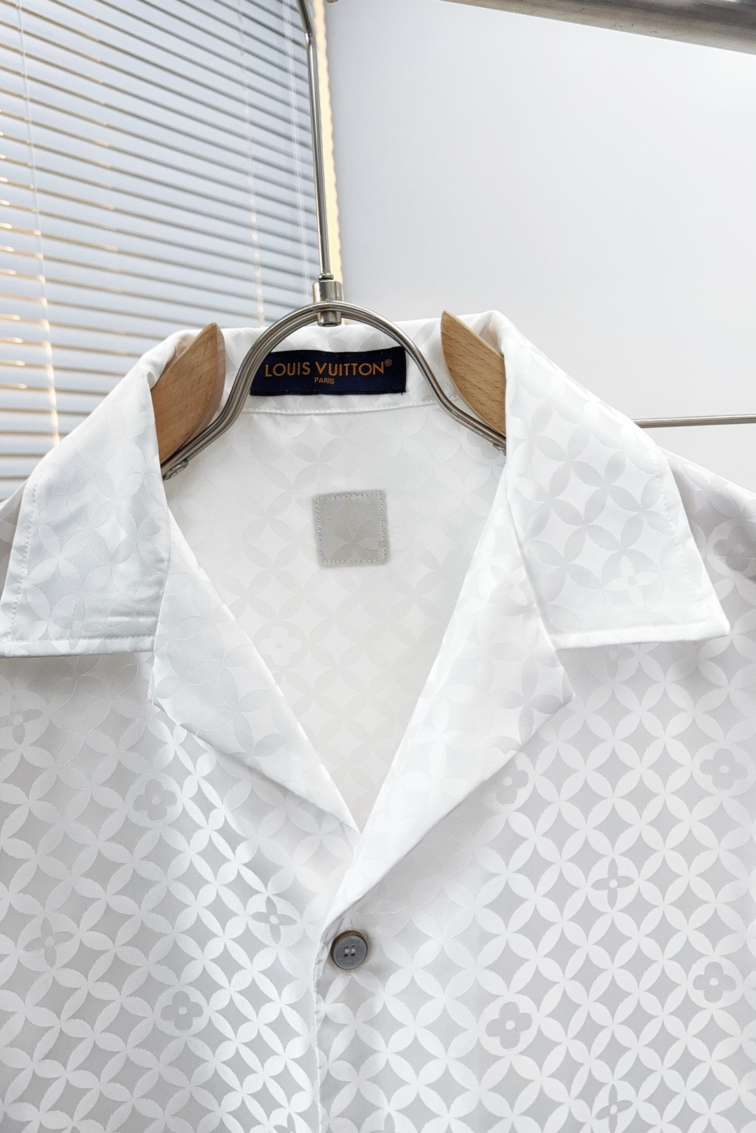 Louis Vuitton Basic Clothing S-m-l-xl