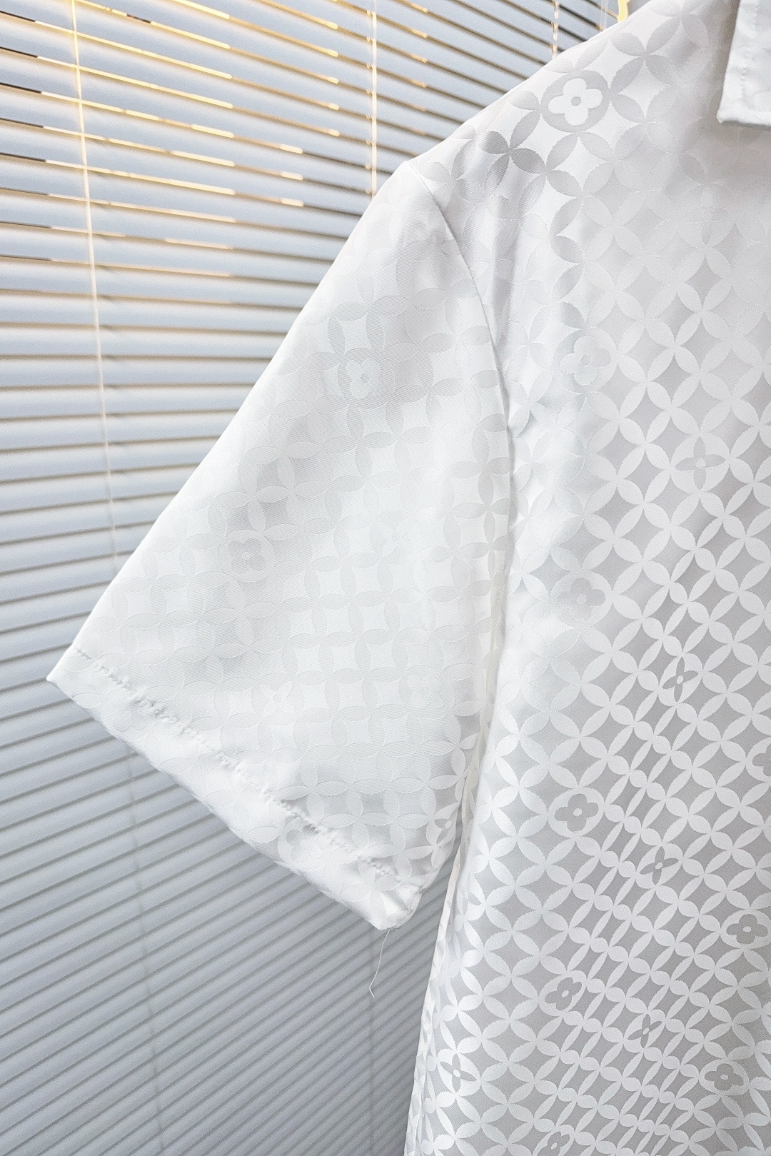 Louis Vuitton Basic Clothing S-m-l-xl
