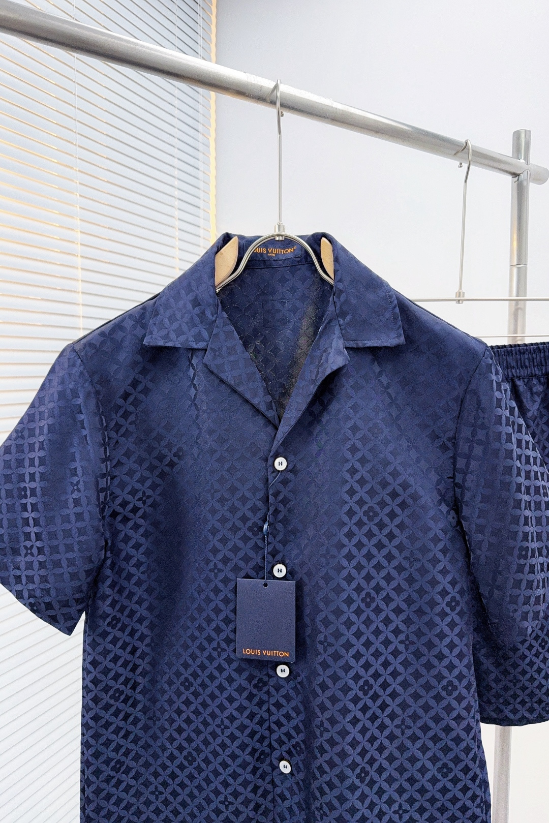 Louis Vuitton Basic Clothing S-m-l-xl
