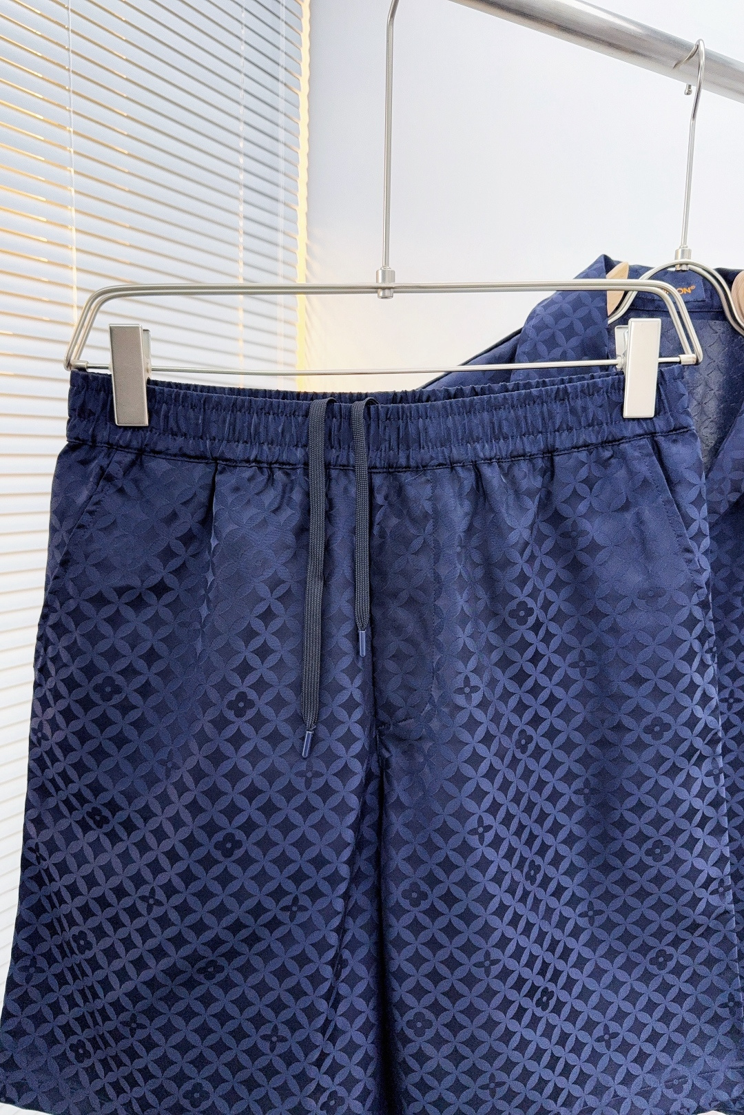 Louis Vuitton Basic Clothing S-m-l-xl