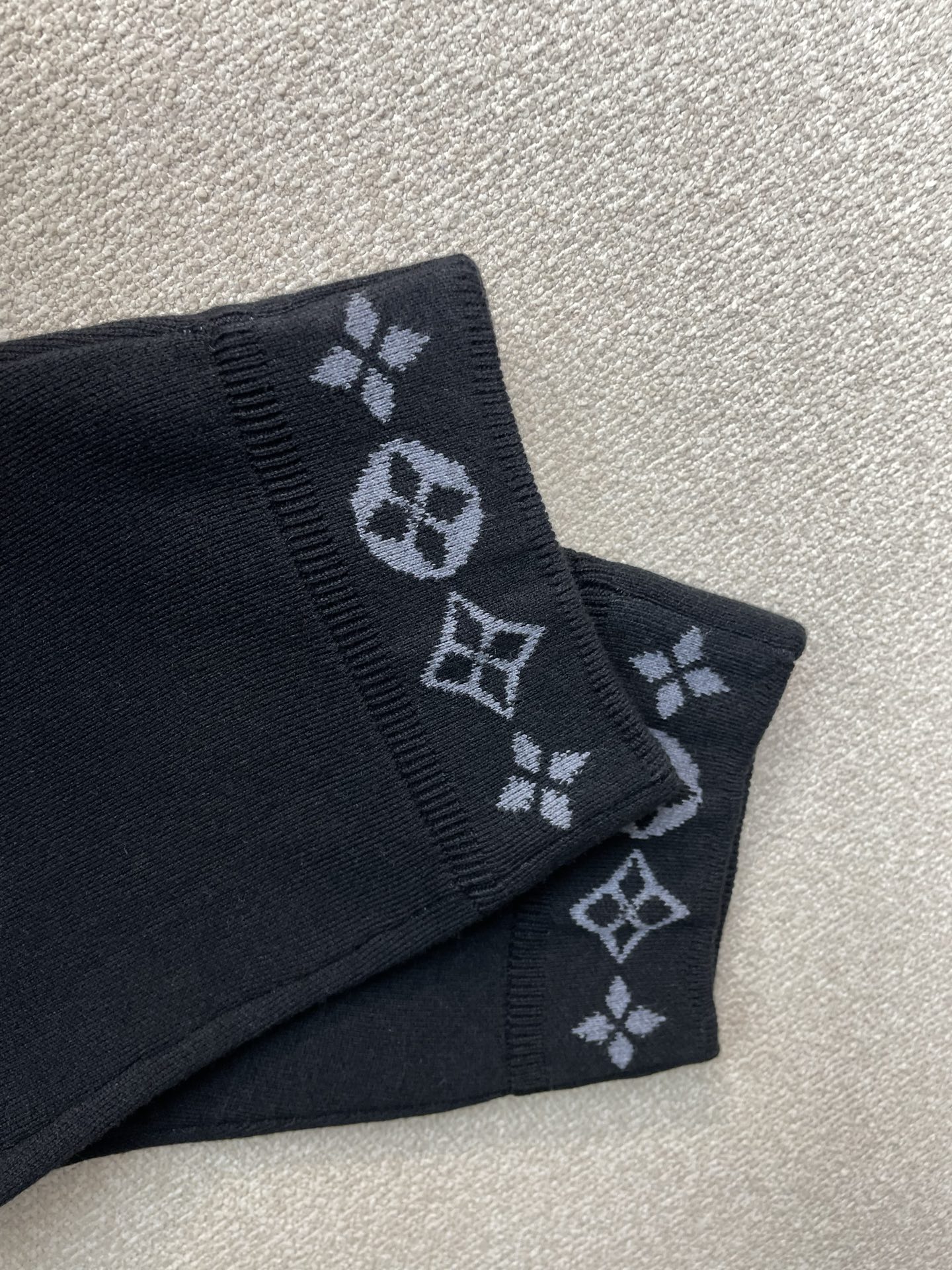 Louis Vuitton Basic Clothing Knitted S-l-xl