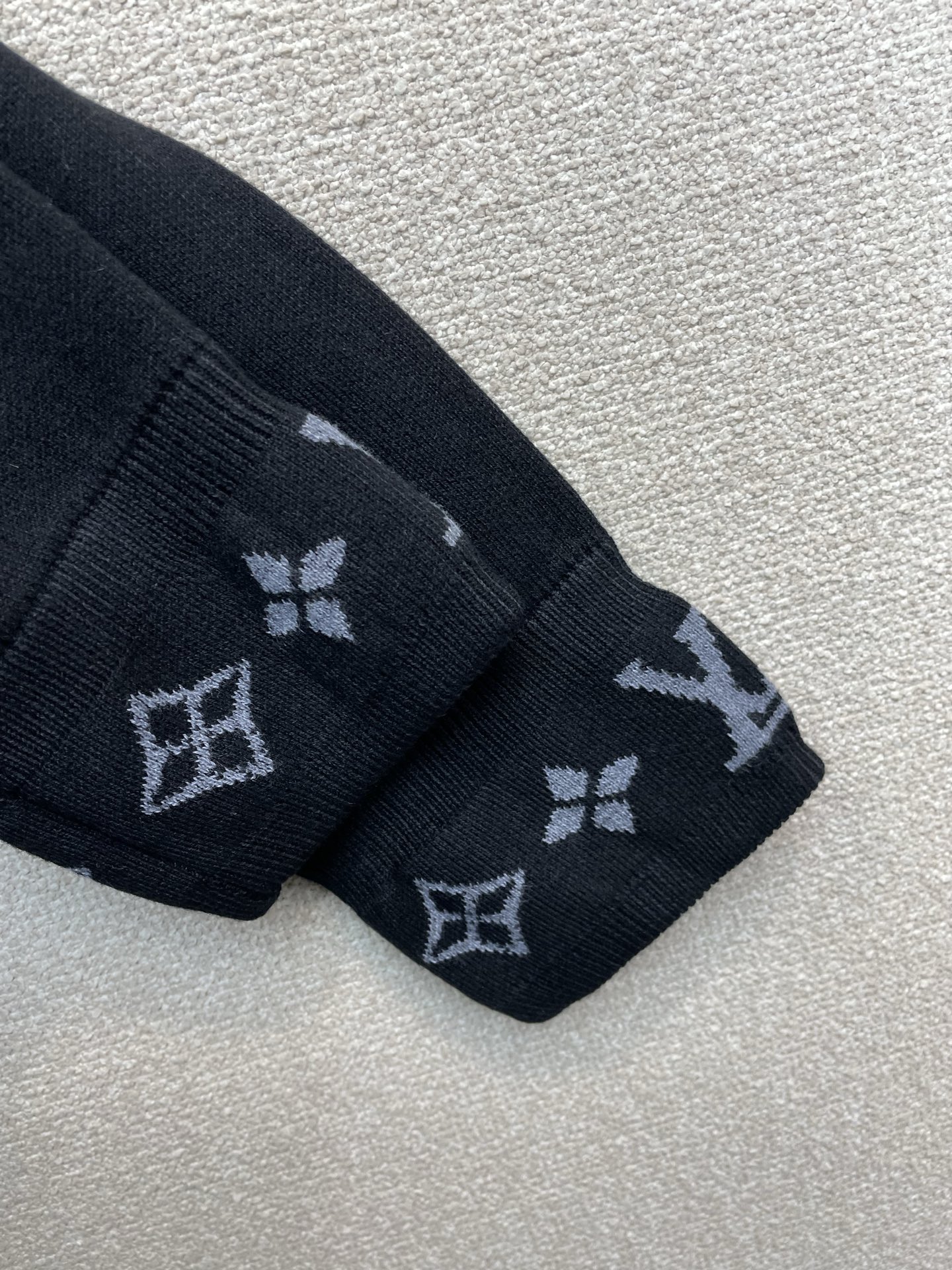 Louis Vuitton Basic Clothing Knitted S-l-xl