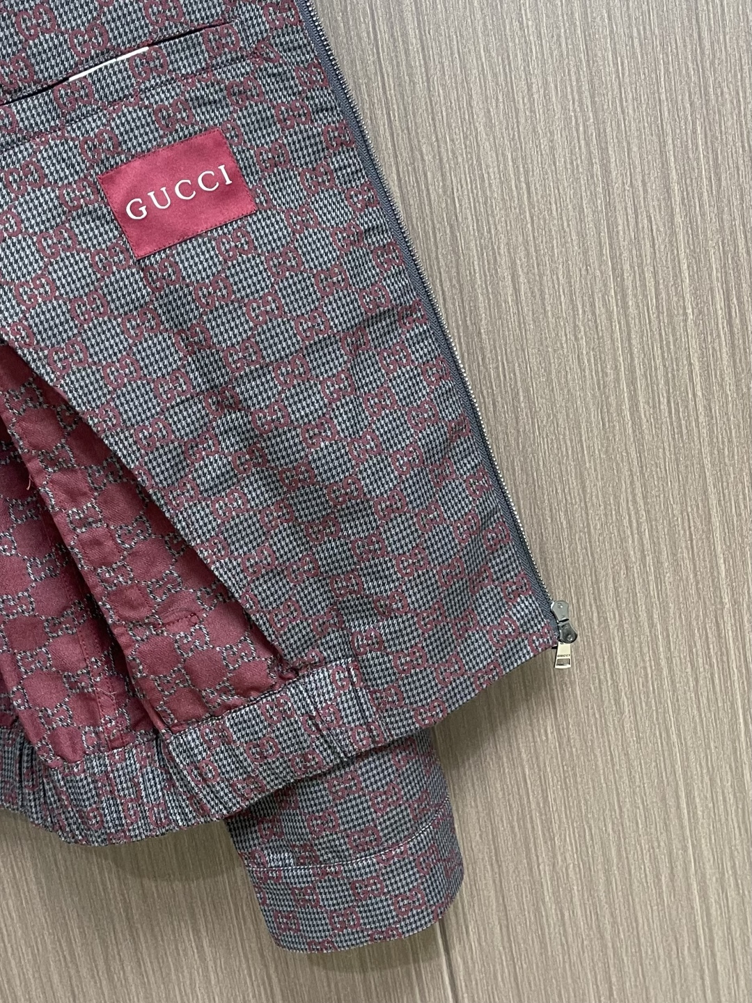 Gucci Jacket Red S-l