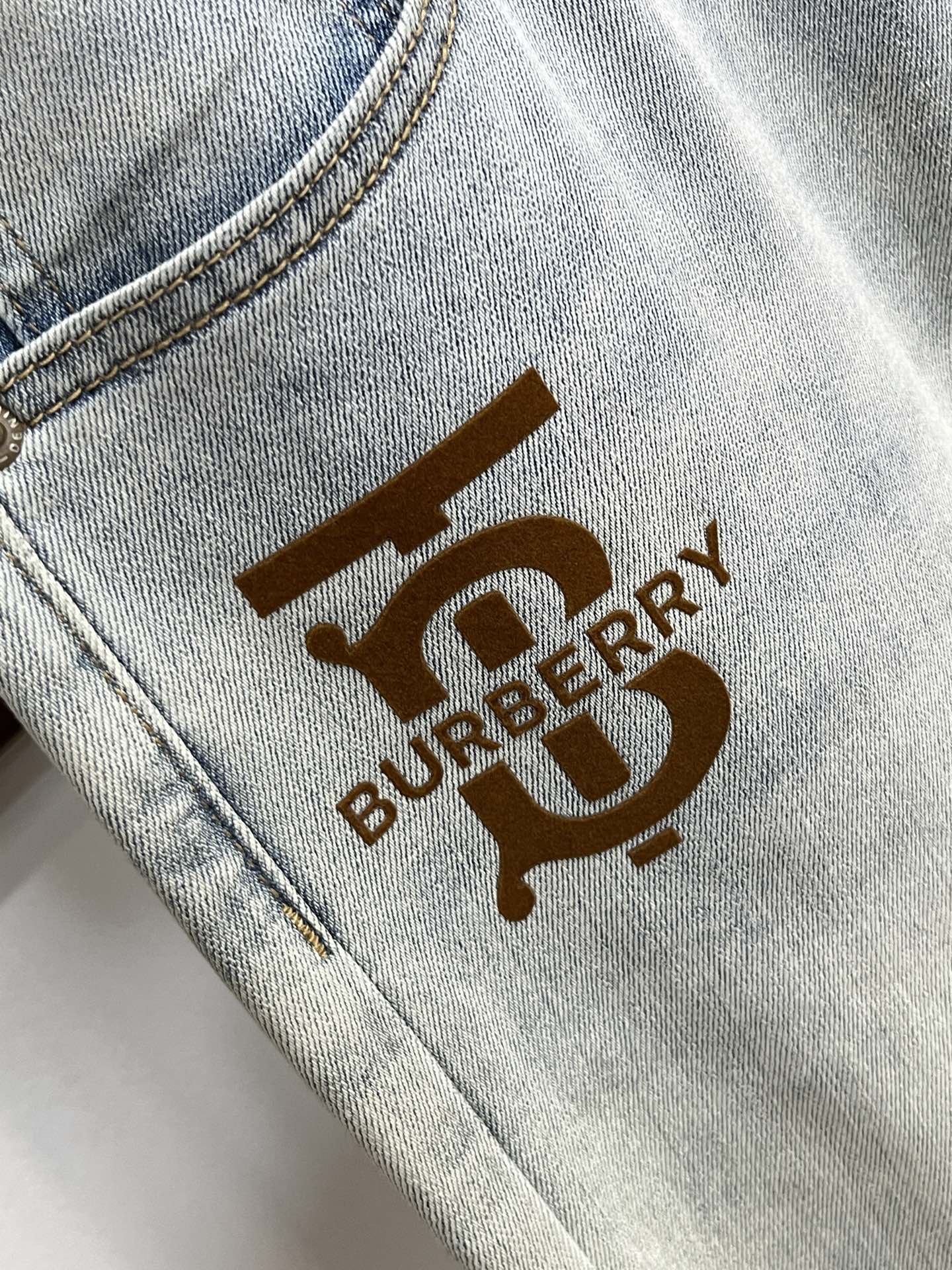 Burberry Jeans