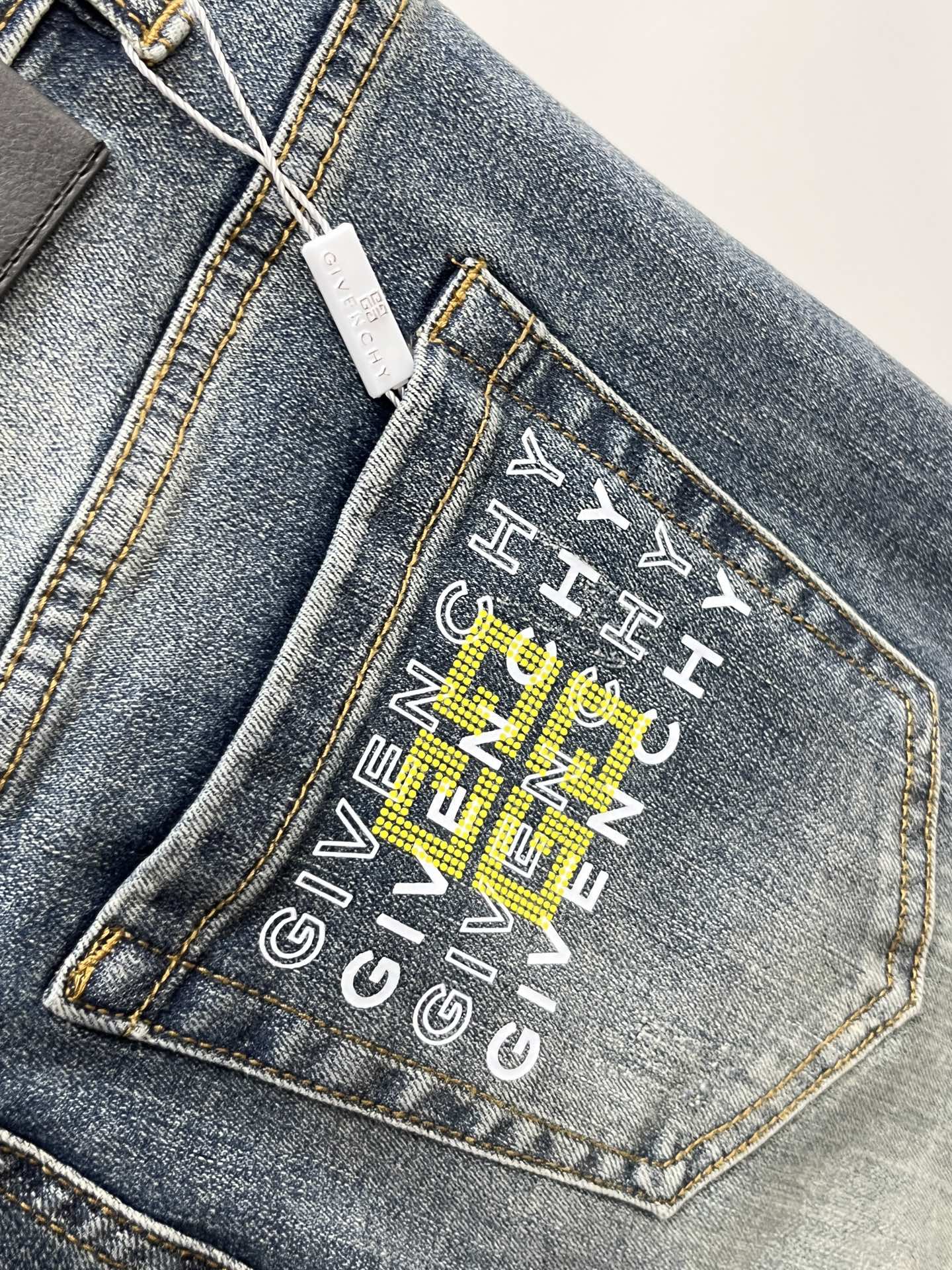 Givenchy Jeans