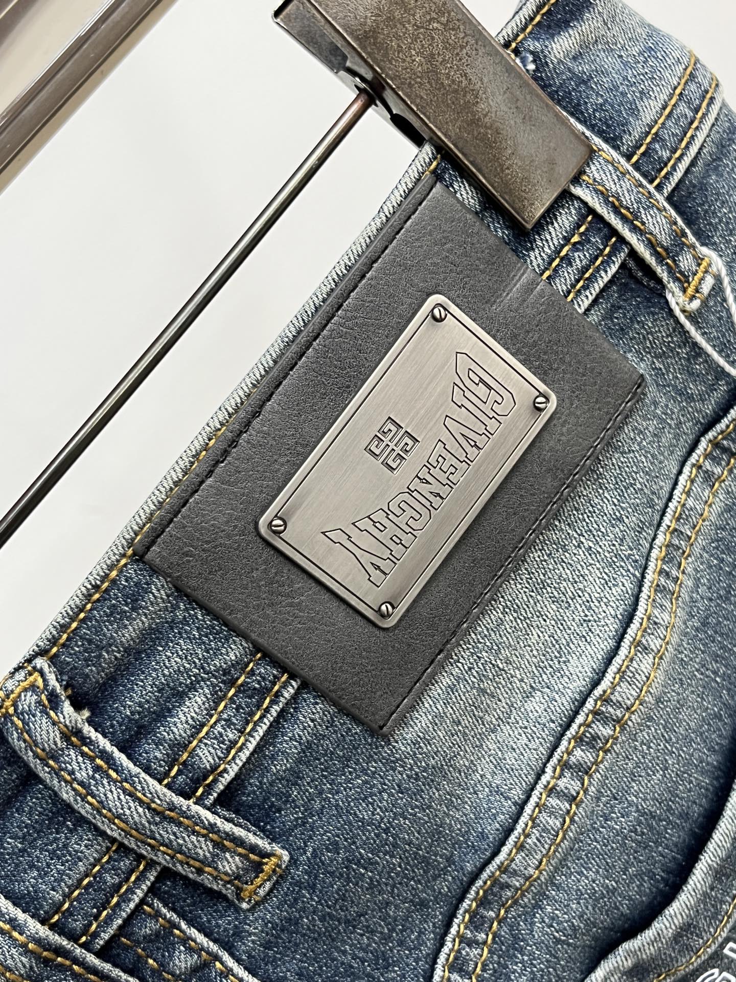 Givenchy Jeans