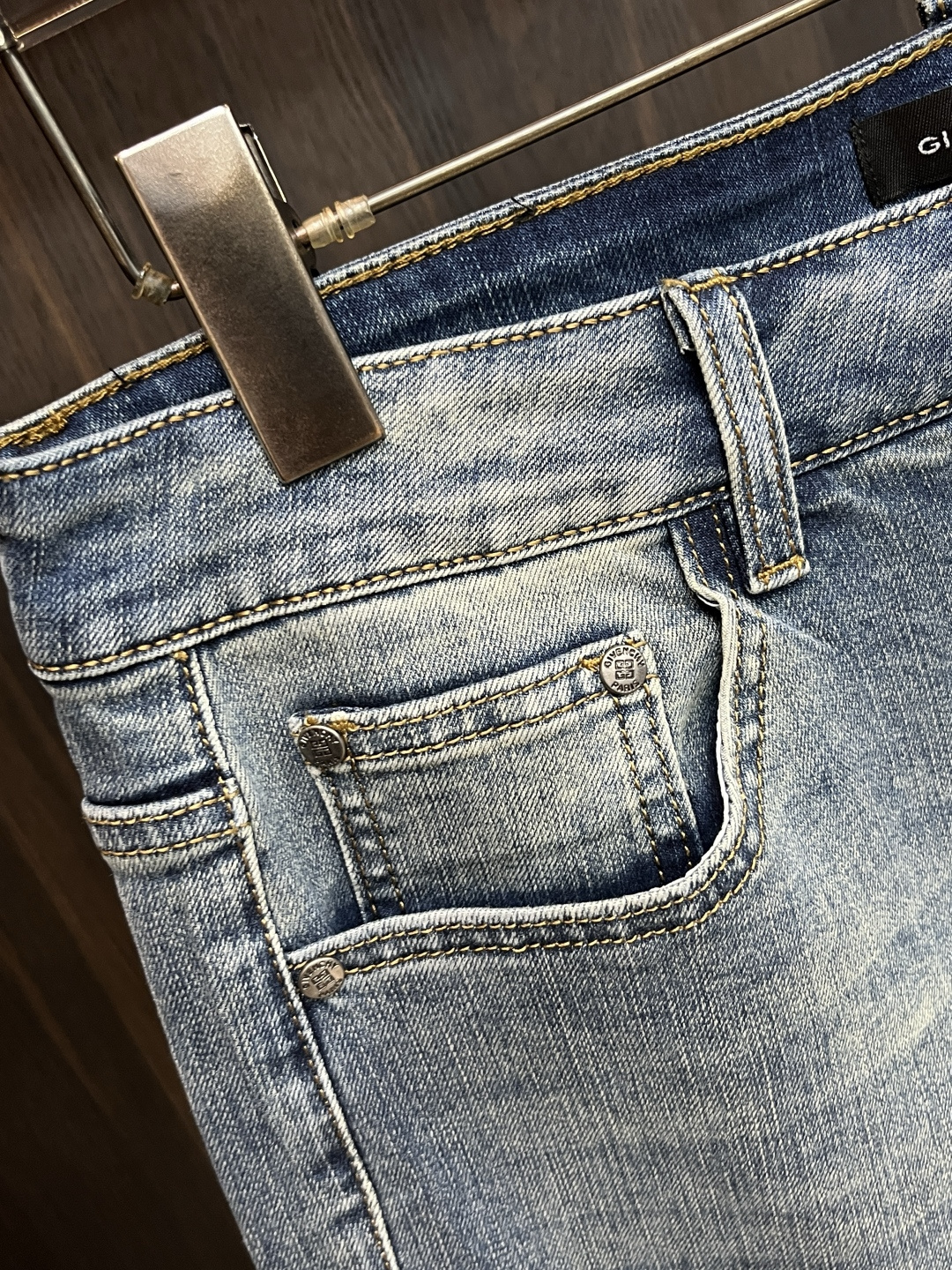 Givenchy Jeans