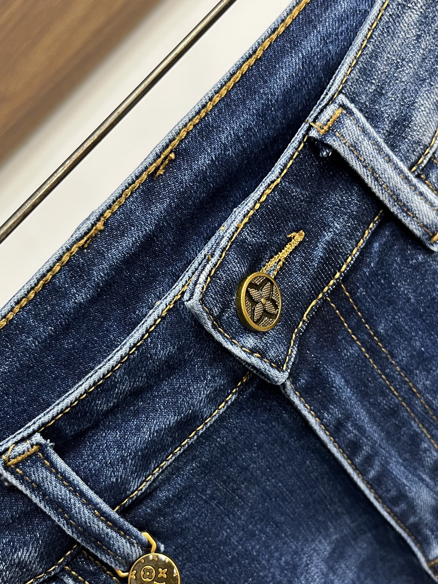 Louis Vuitton Jeans L