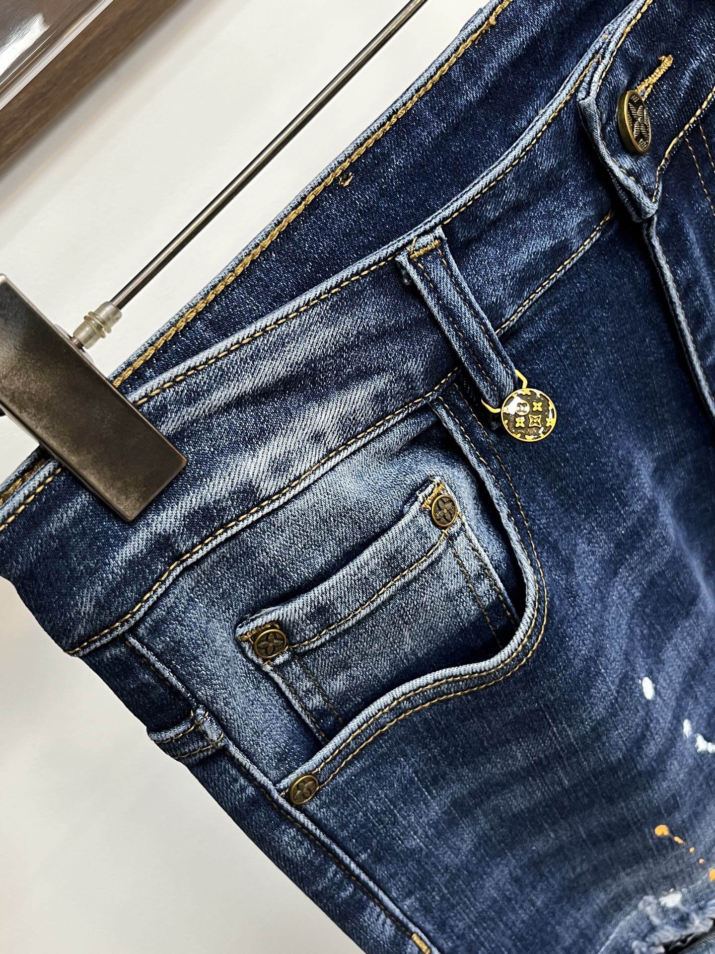 Louis Vuitton Jeans L