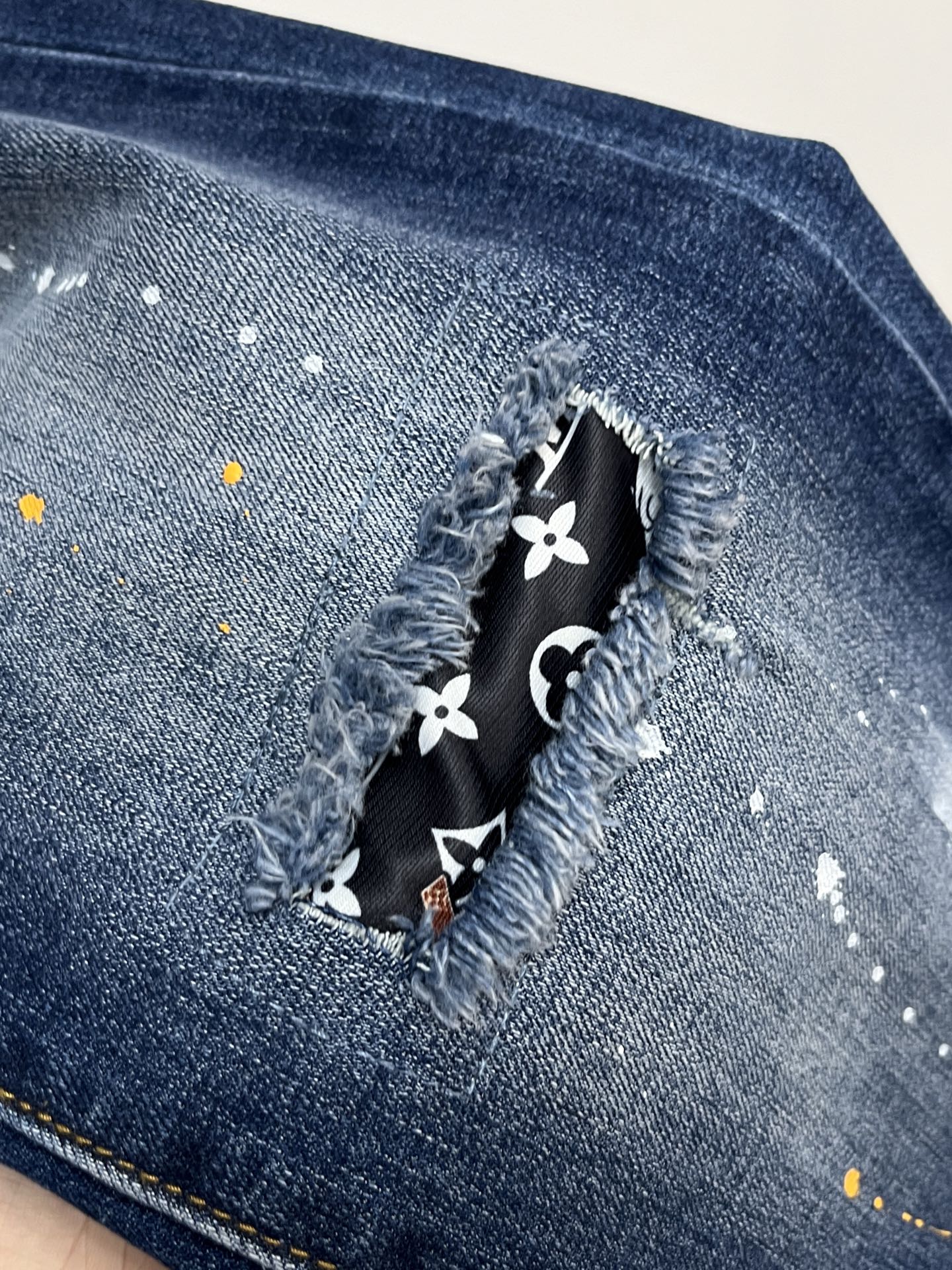 Louis Vuitton Jeans L