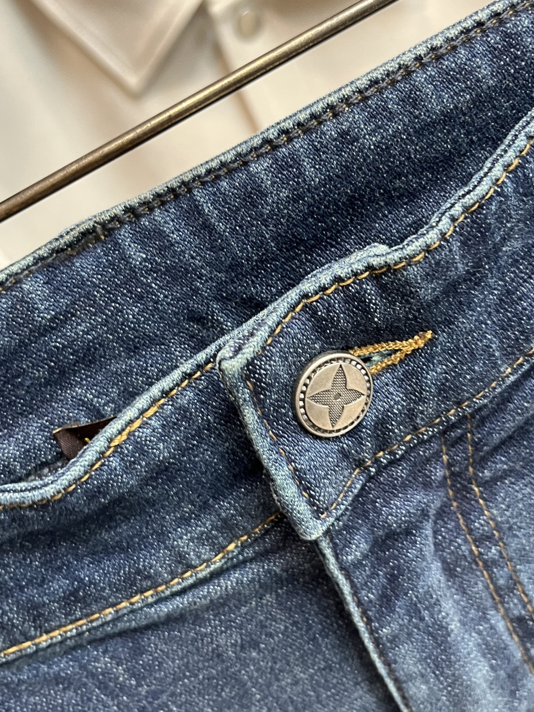 Louis Vuitton Jeans L
