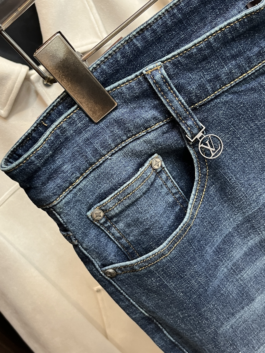Louis Vuitton Jeans L