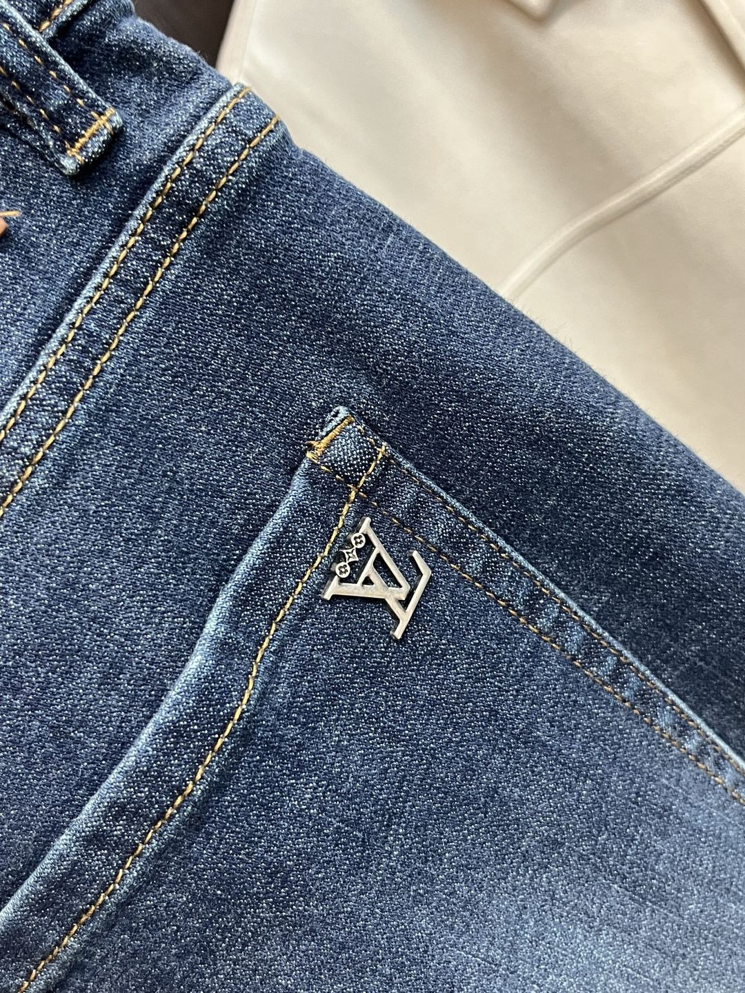 Louis Vuitton Jeans L
