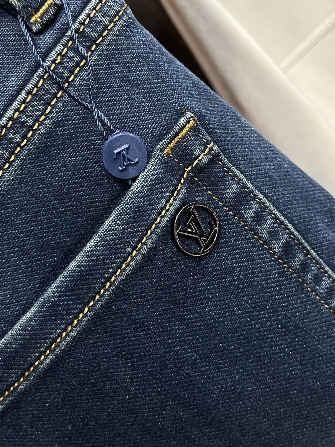 Louis Vuitton Jeans L