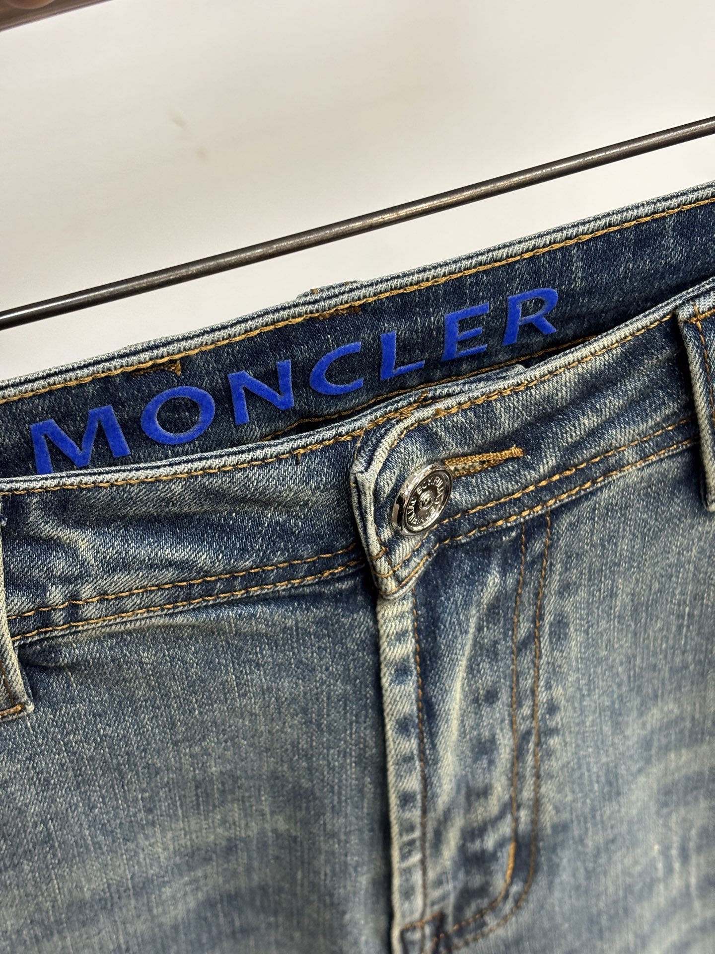 Moncler Jeans M-l