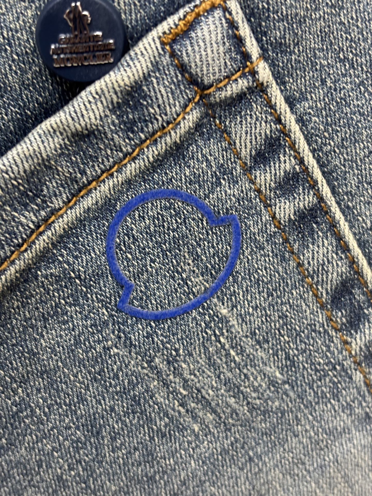 Moncler Jeans M-l