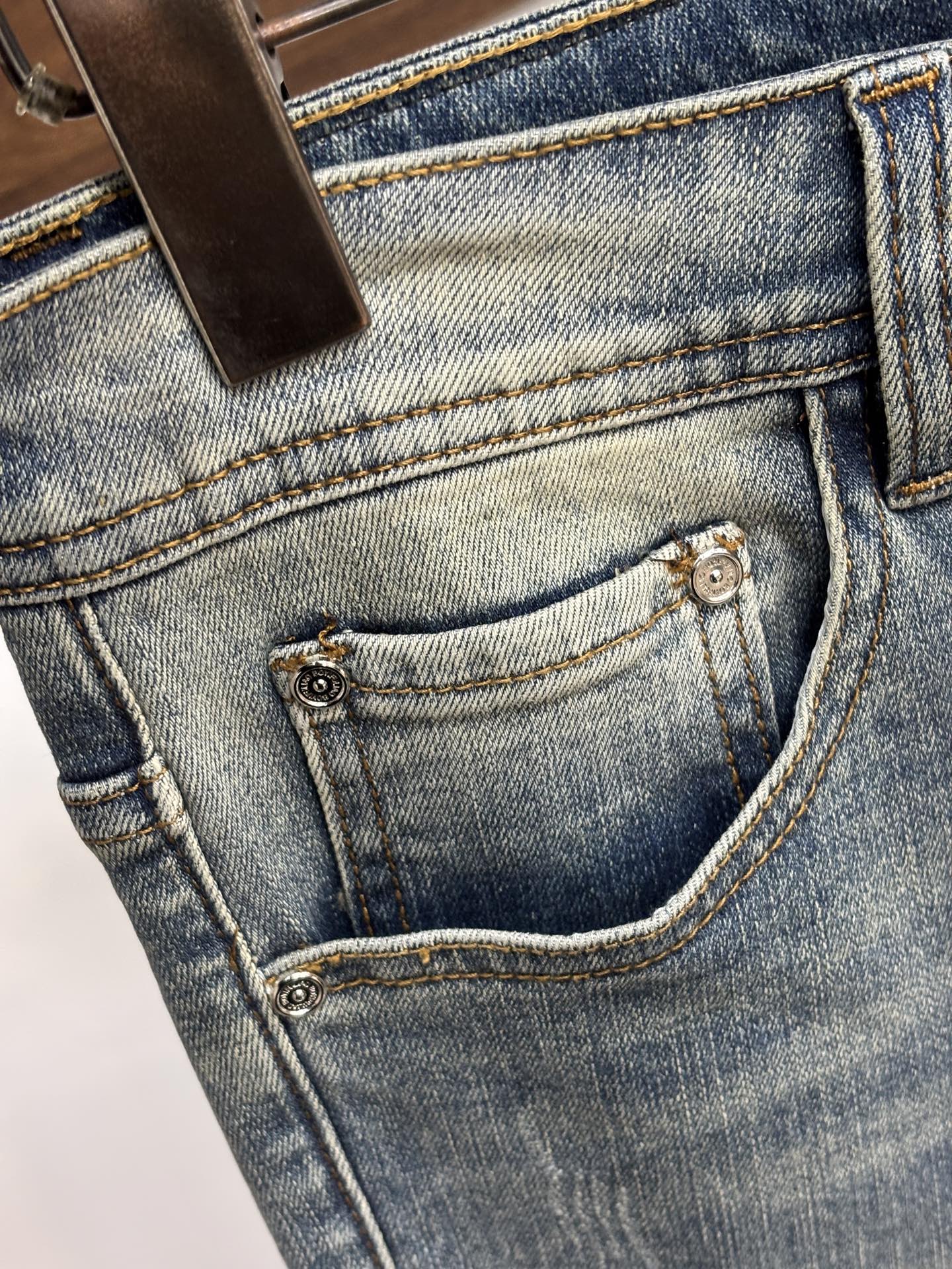 Moncler Jeans M-l
