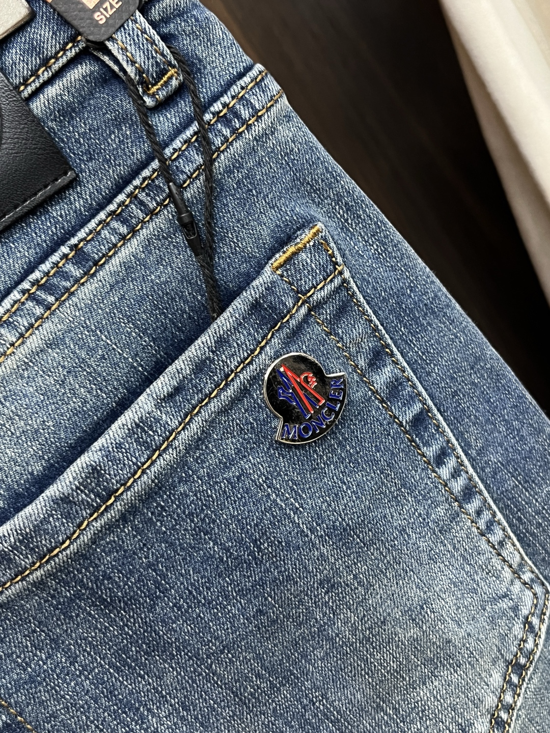 Moncler Jeans M-l