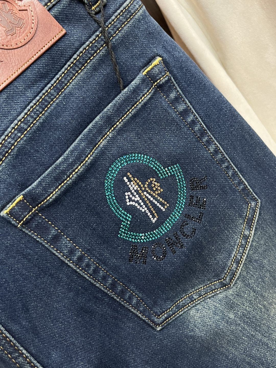 Moncler Jeans M-l