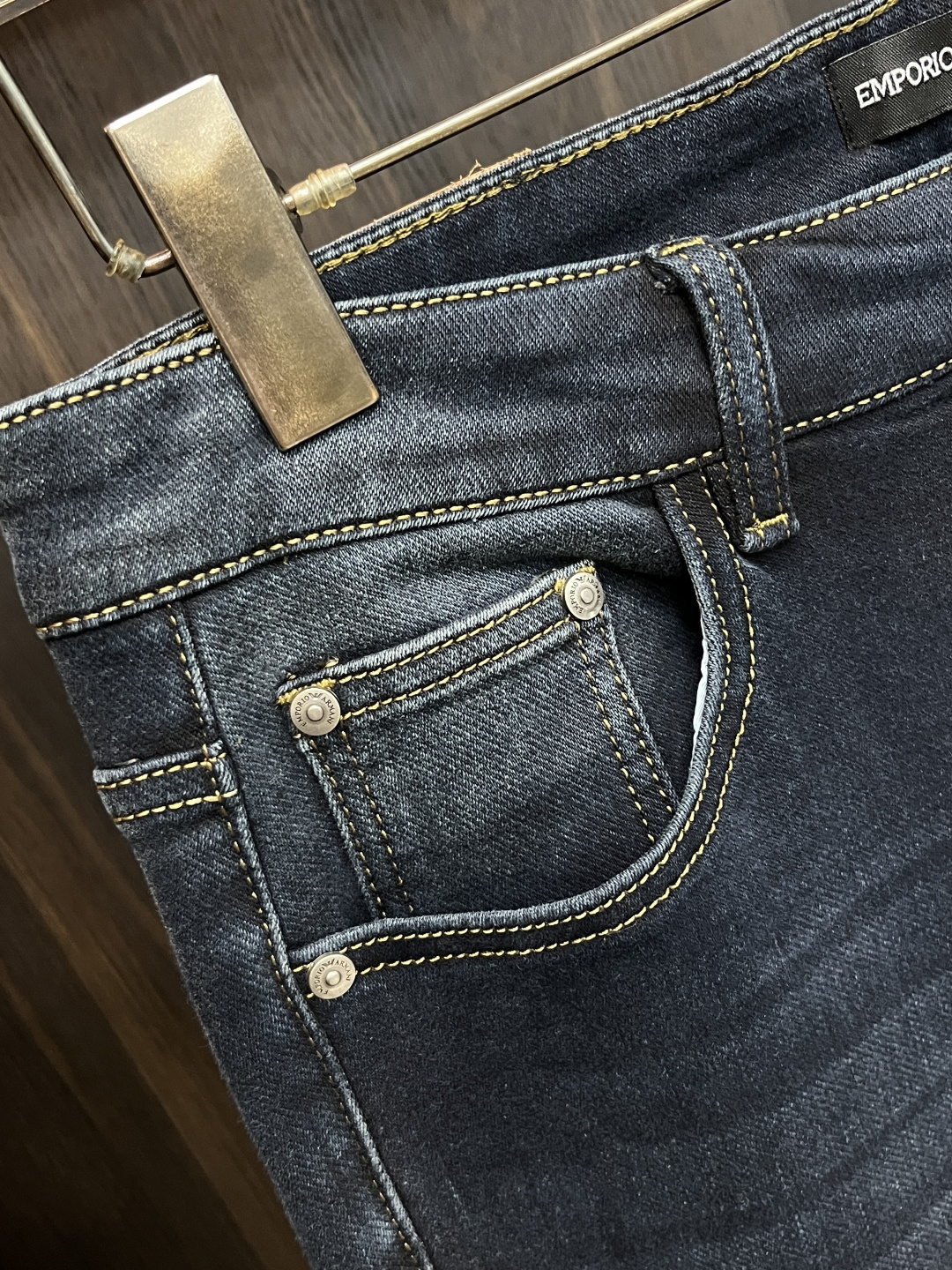 Armani Jeans M