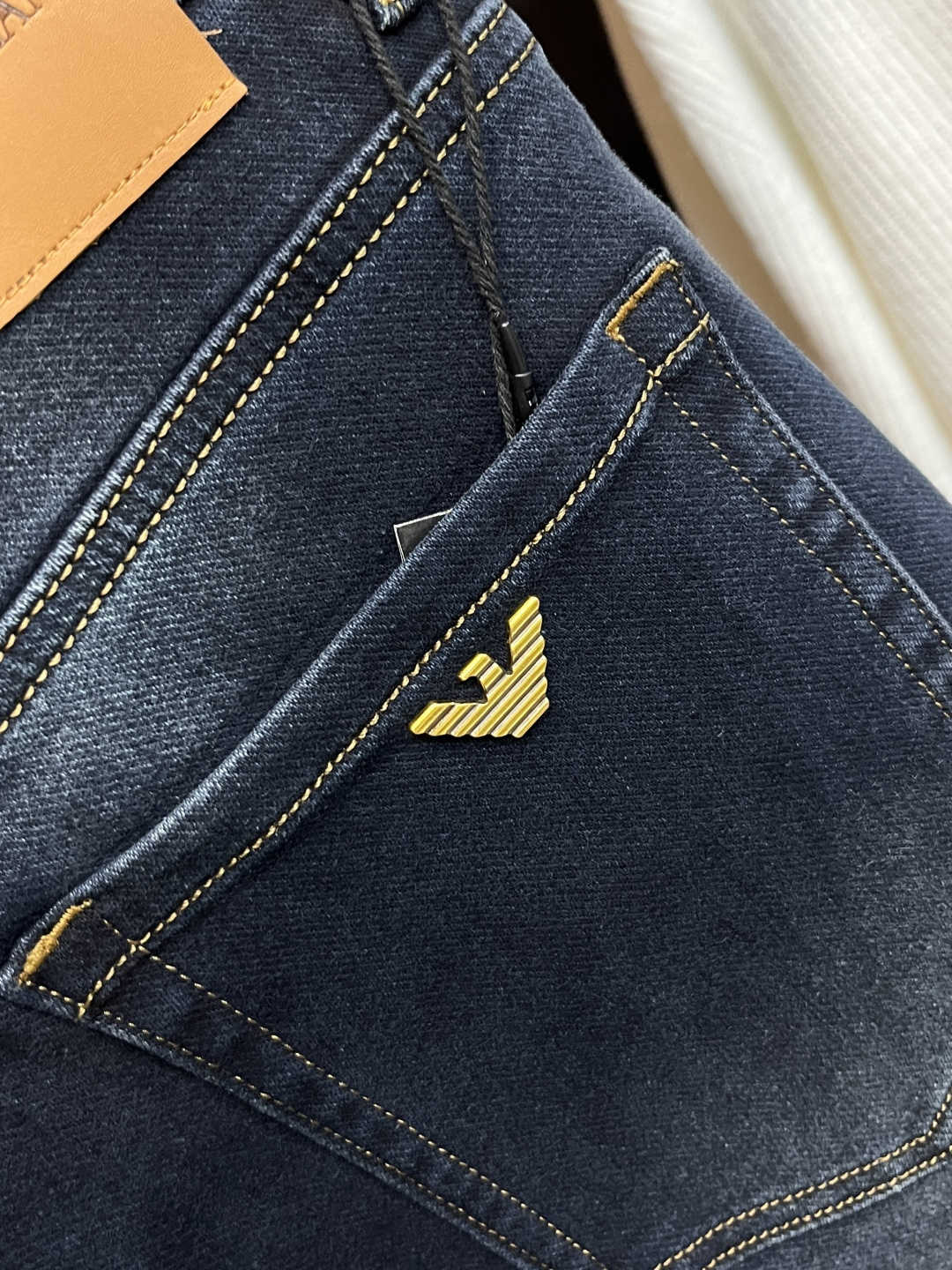 Armani Jeans M