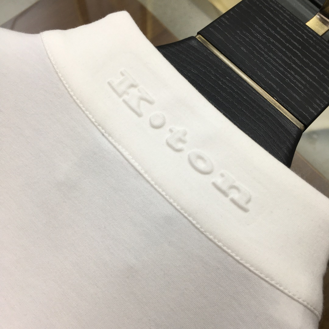 Kiton Basic Clothing Cashmere Red Slim Fit 50
