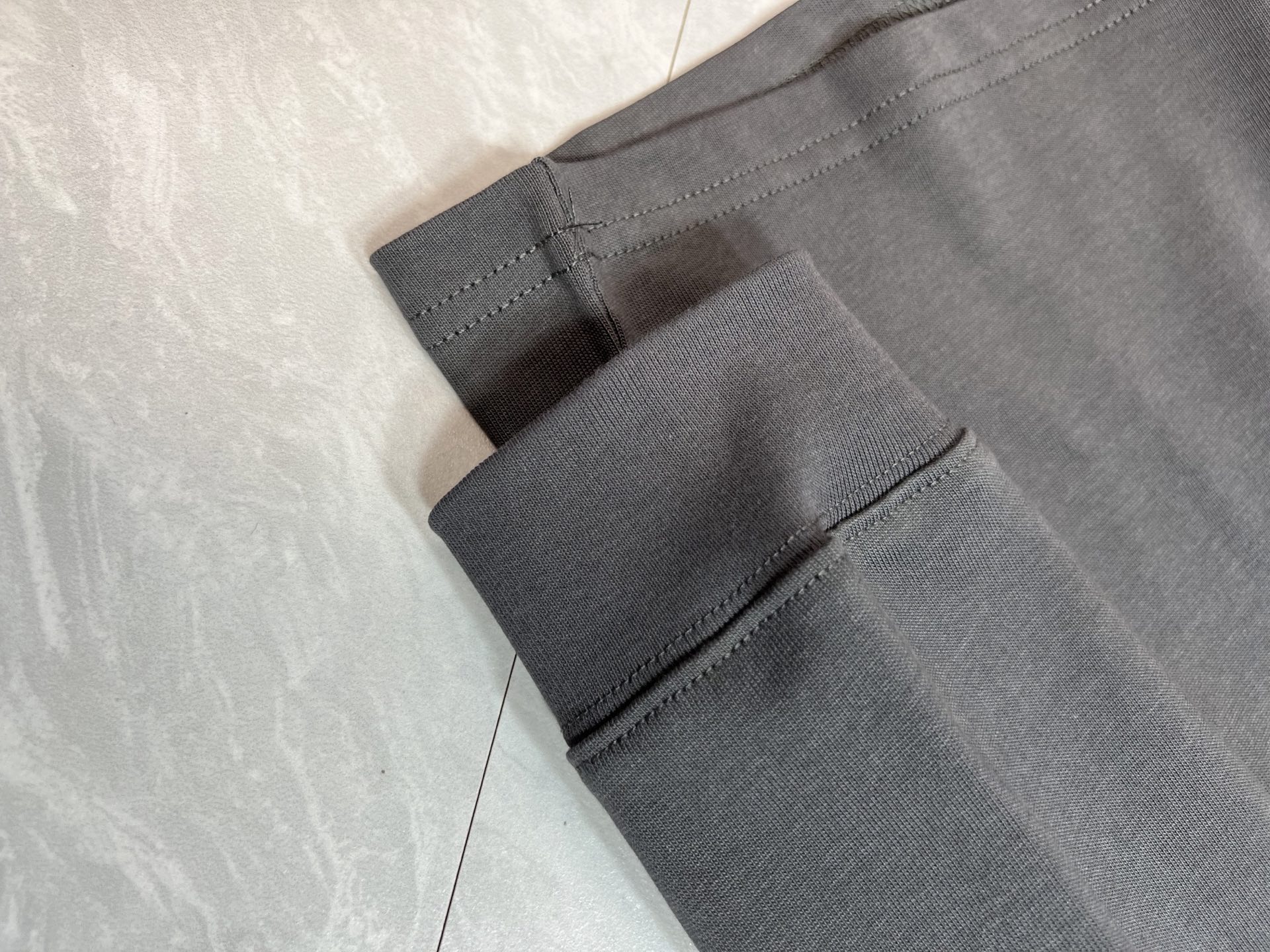 Gucci Basic Clothing S-m-xxl-175140
