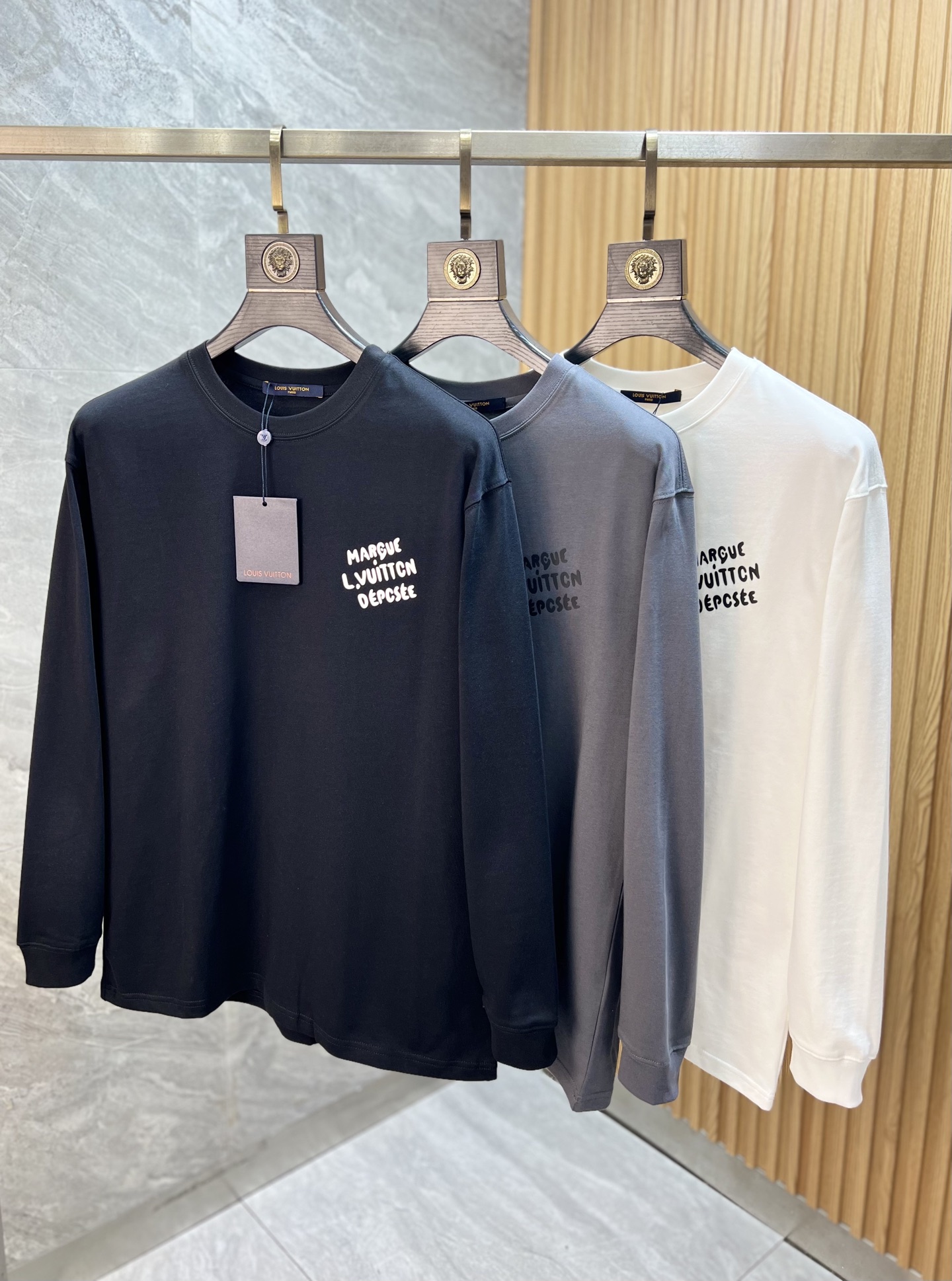 Louis Vuitton Basic Clothing S-m-l-xxl-175140