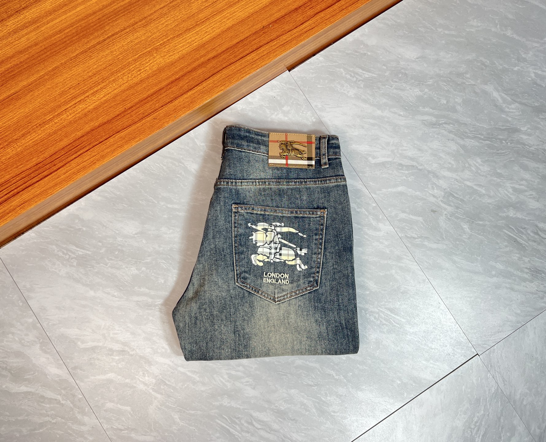 Burberry Jeans 175140-32