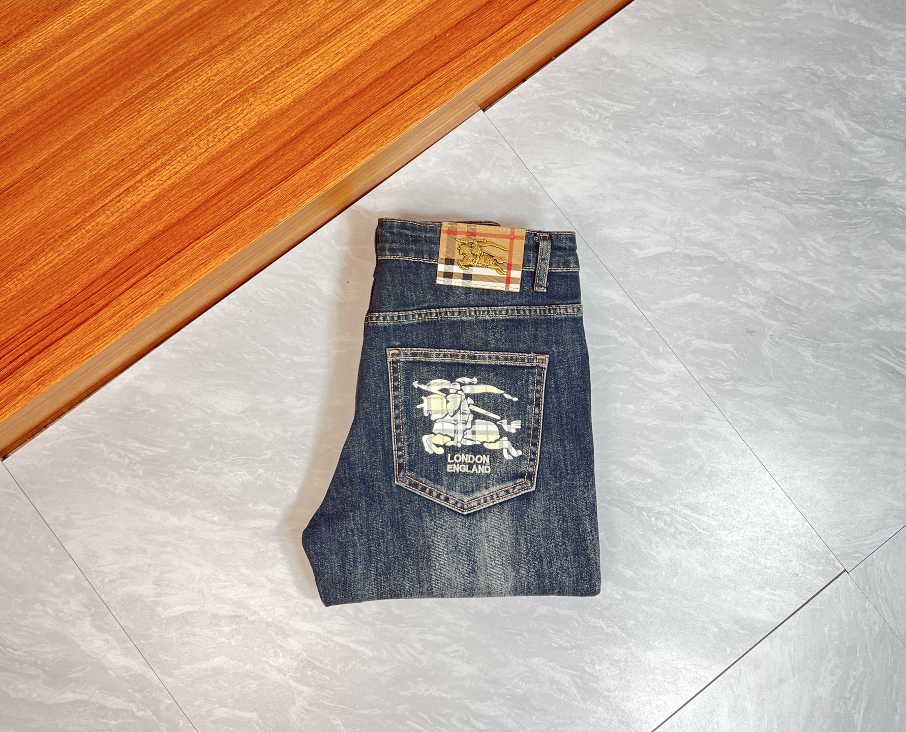 Burberry Jeans 175140-32