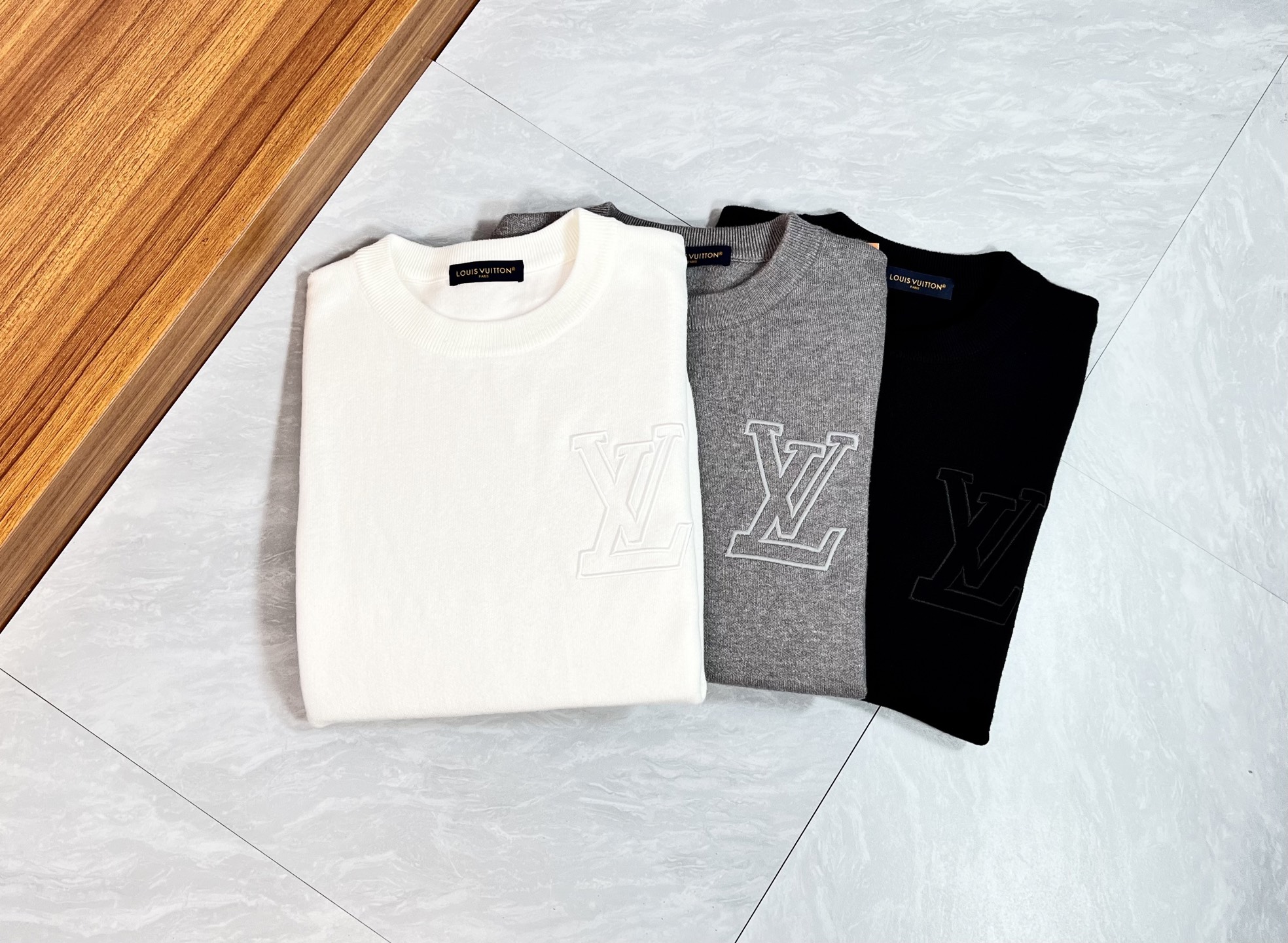 Louis Vuitton Basic Clothing M-l-xxxl-175140