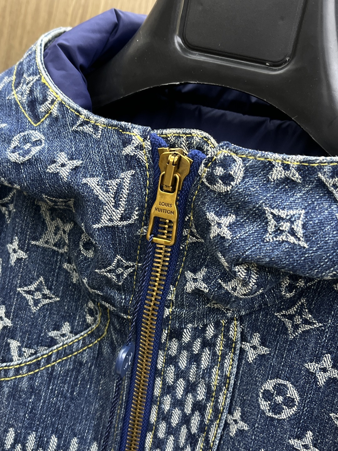 Louis Vuitton Down Jacket Knitted Hooded S-l