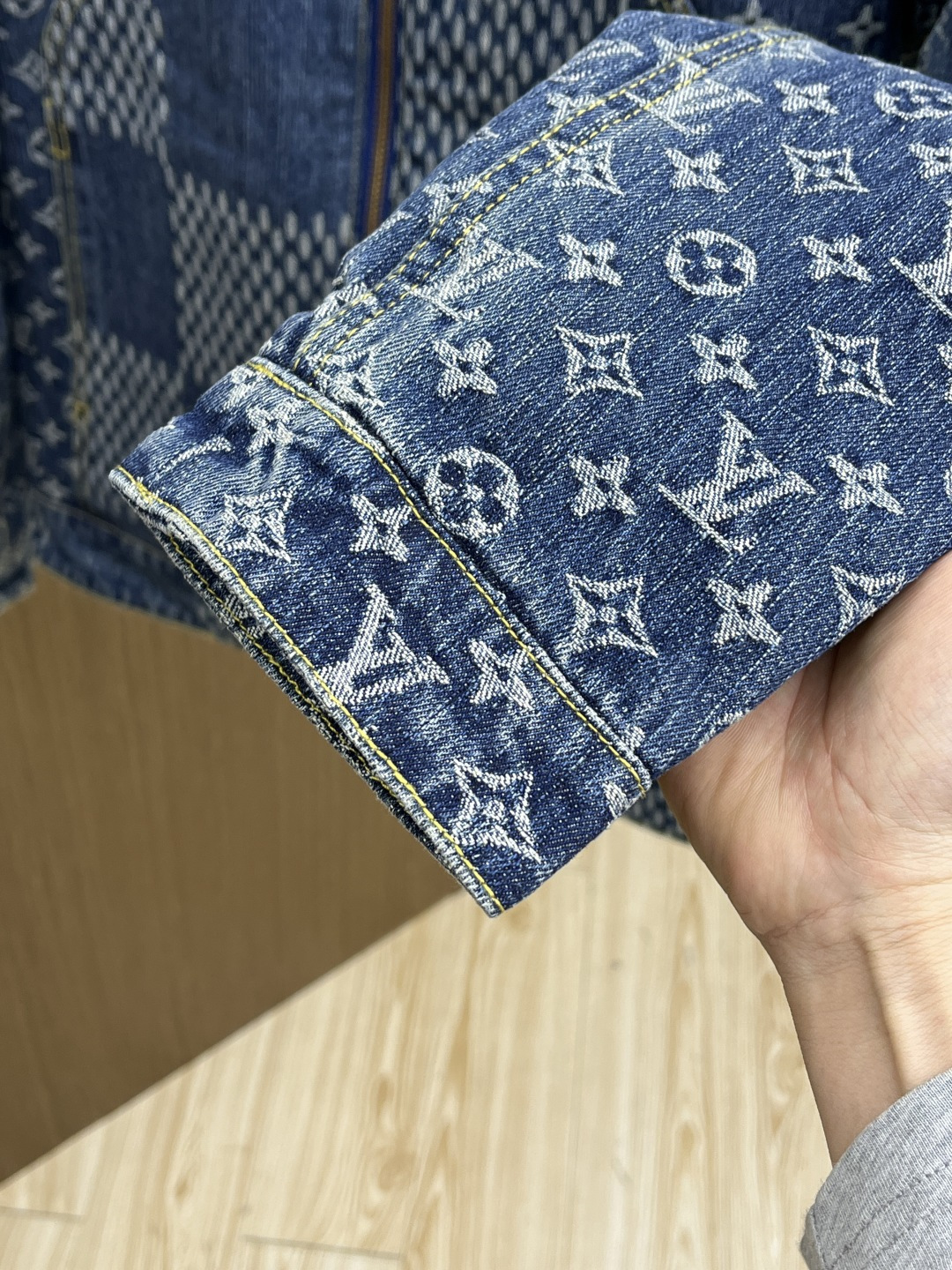 Louis Vuitton Down Jacket Knitted Hooded S-l