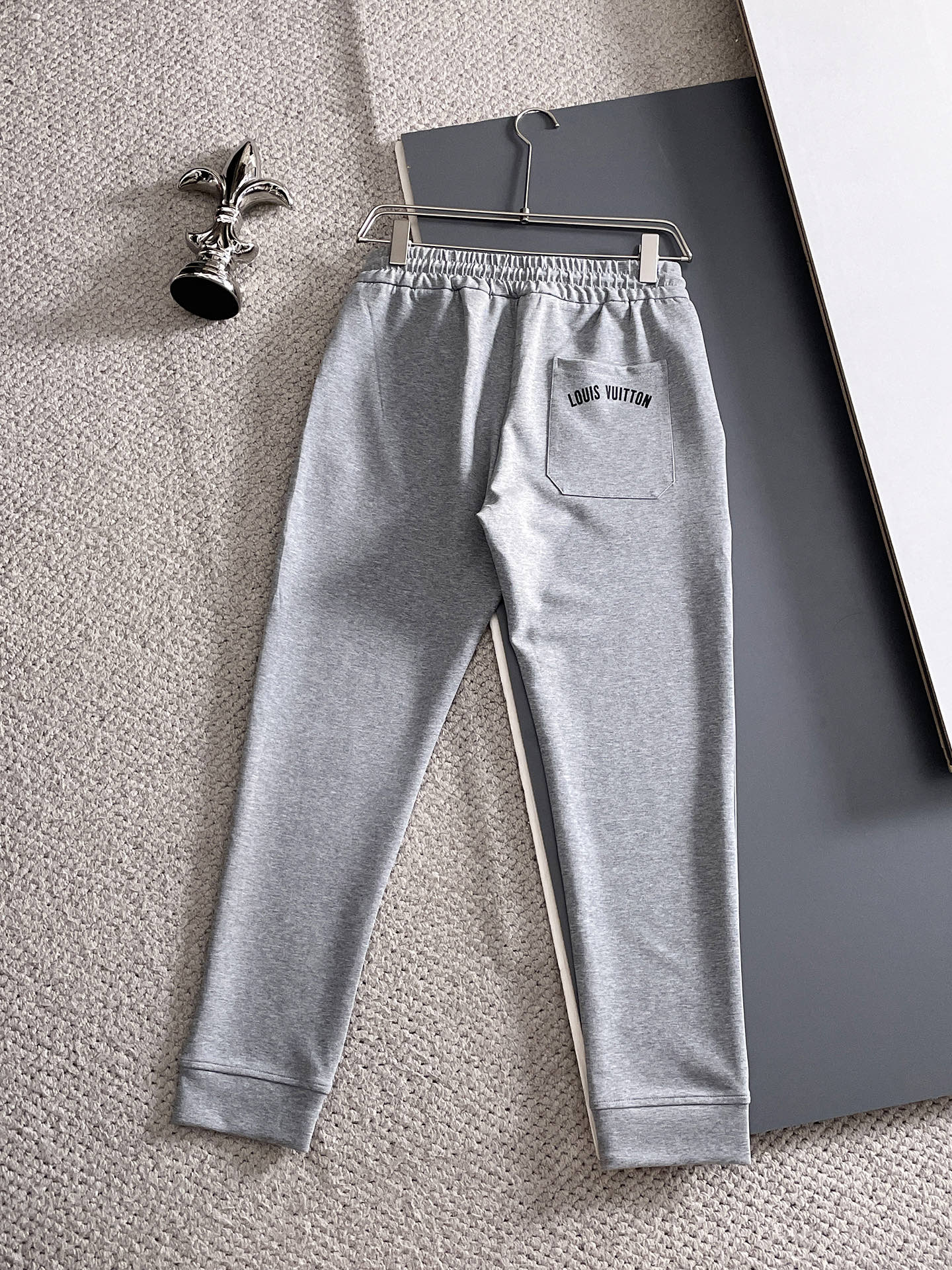 Louis Vuitton Basic Clothing M-l-xl