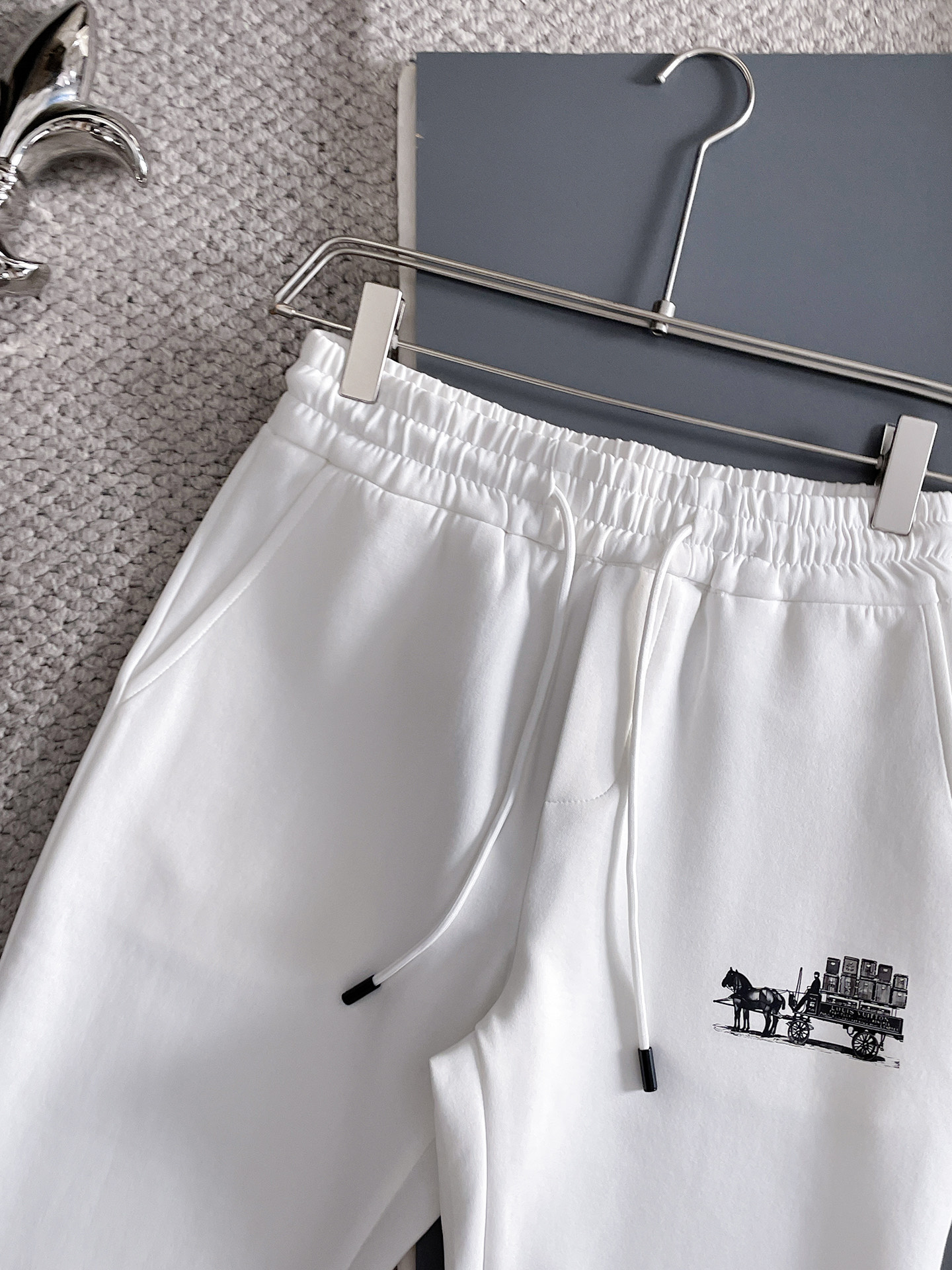 Louis Vuitton Basic Clothing M-l-xl