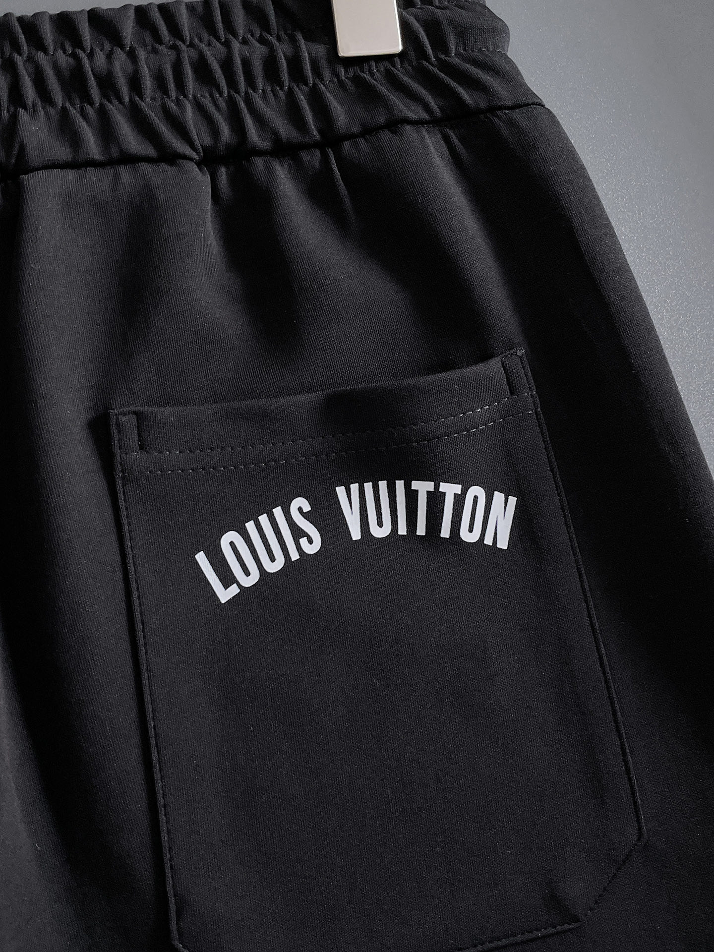 Louis Vuitton Basic Clothing M-l-xl
