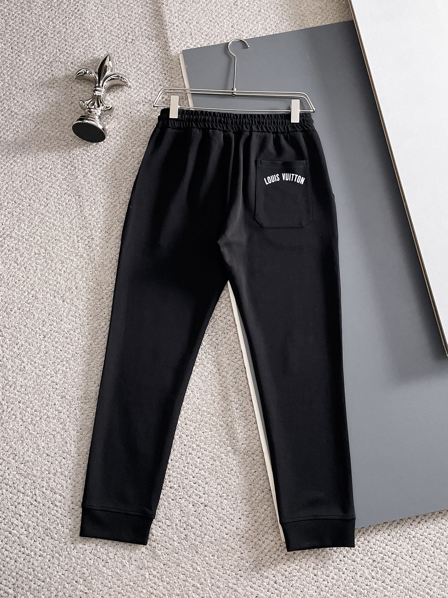 Louis Vuitton Basic Clothing M-l-xl