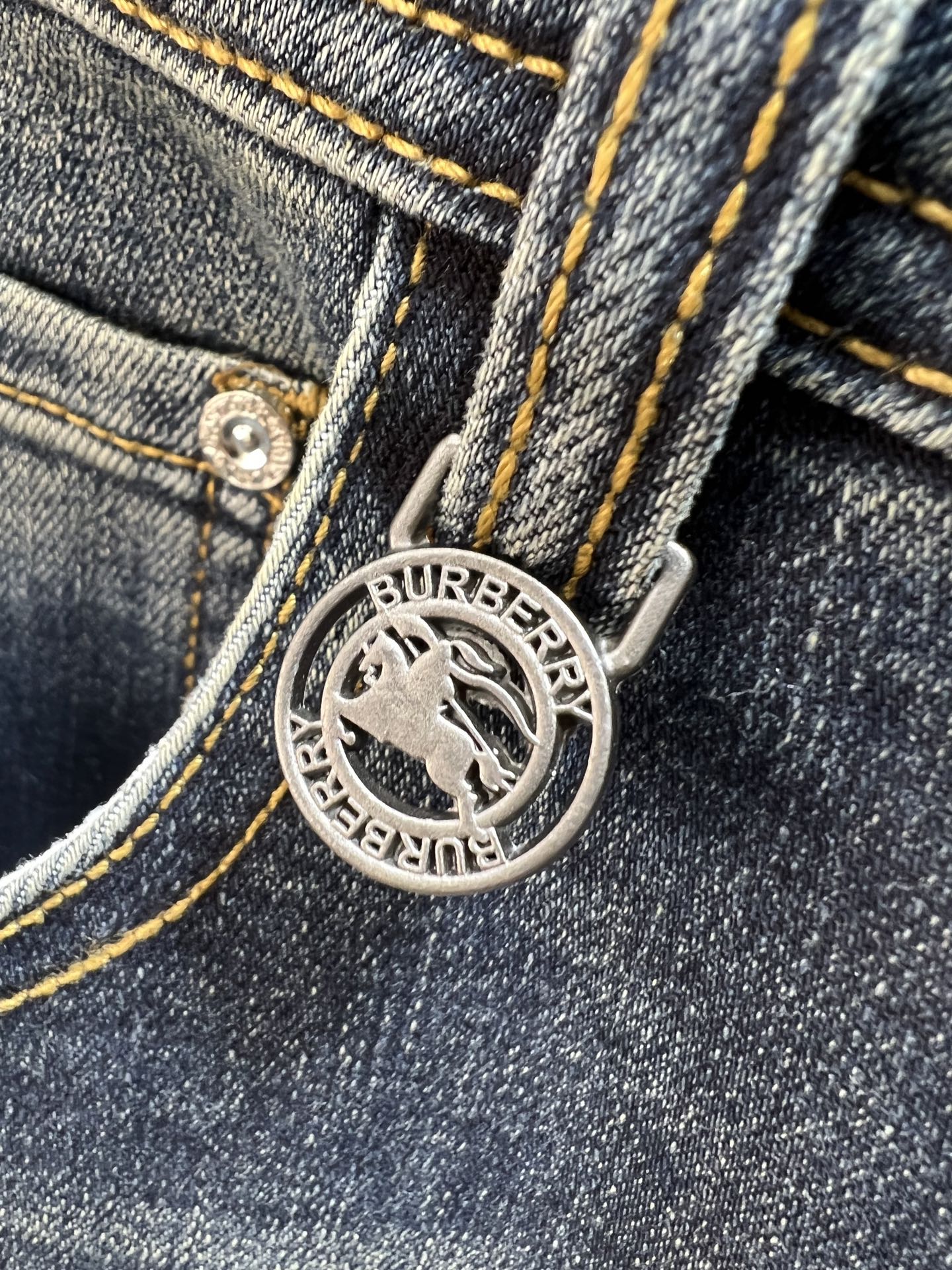 Burberry Jeans 175140-32