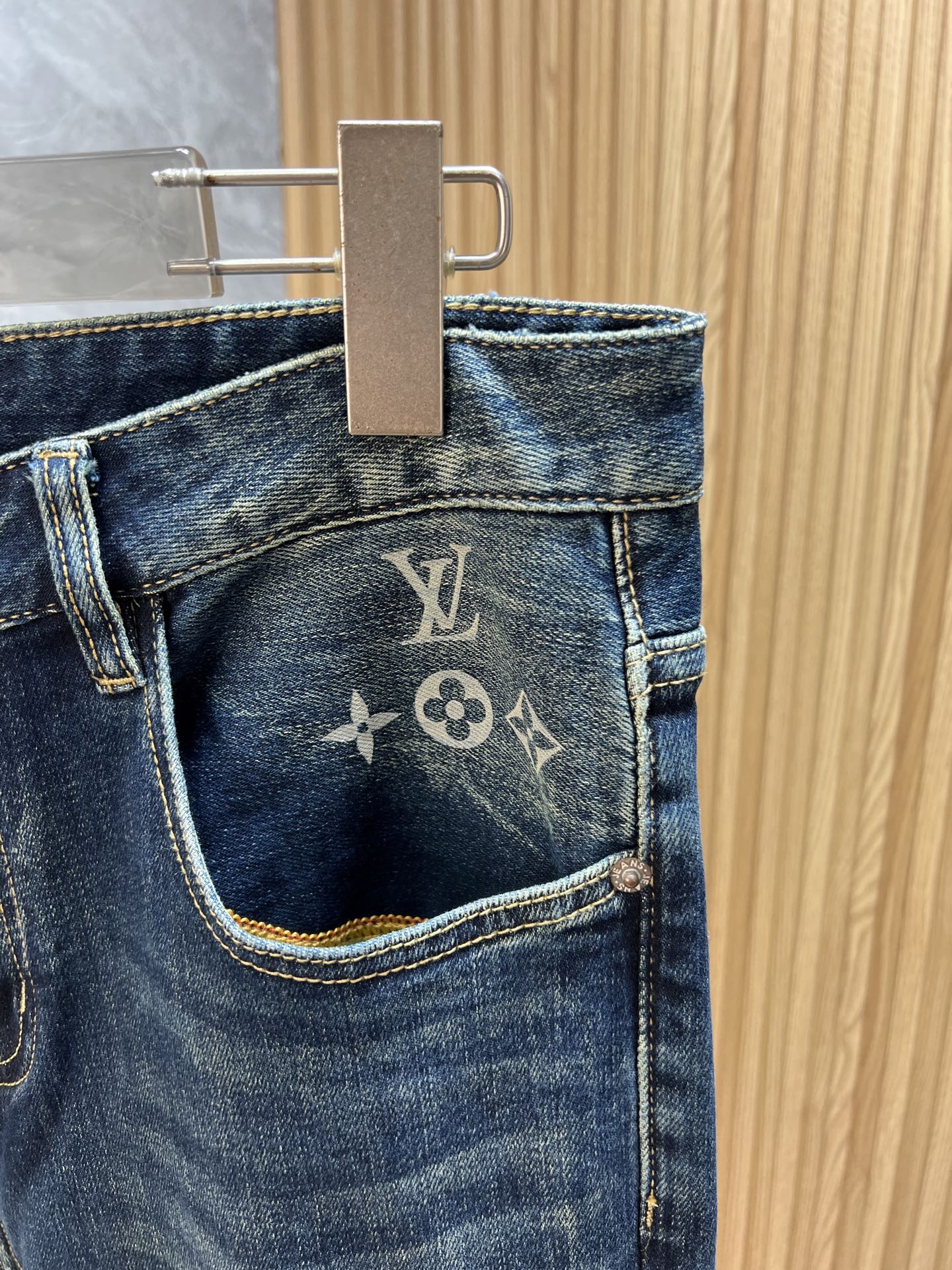 Louis Vuitton Jeans L-175140-32