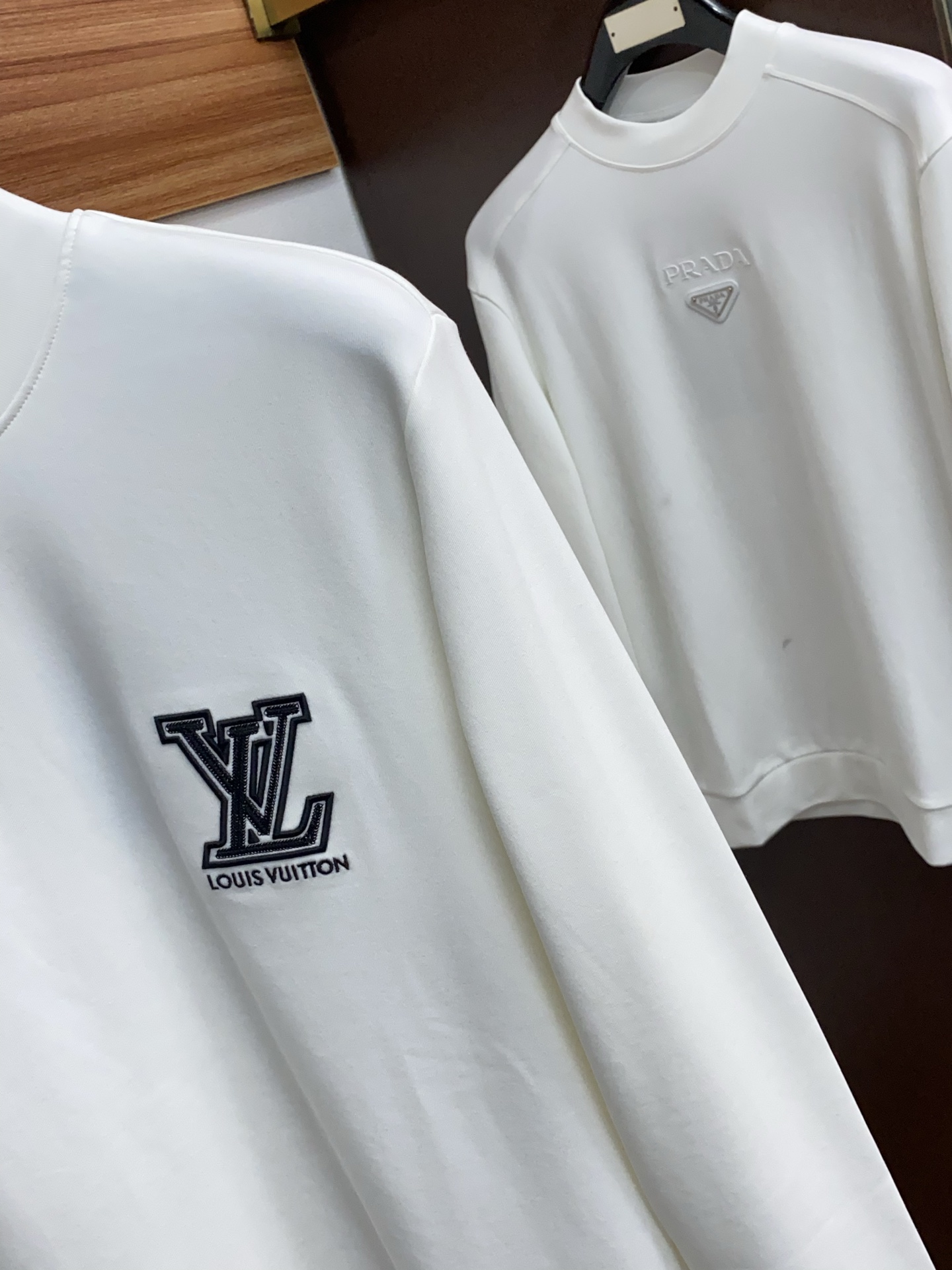 Louis Vuitton Basic Clothing S-xl