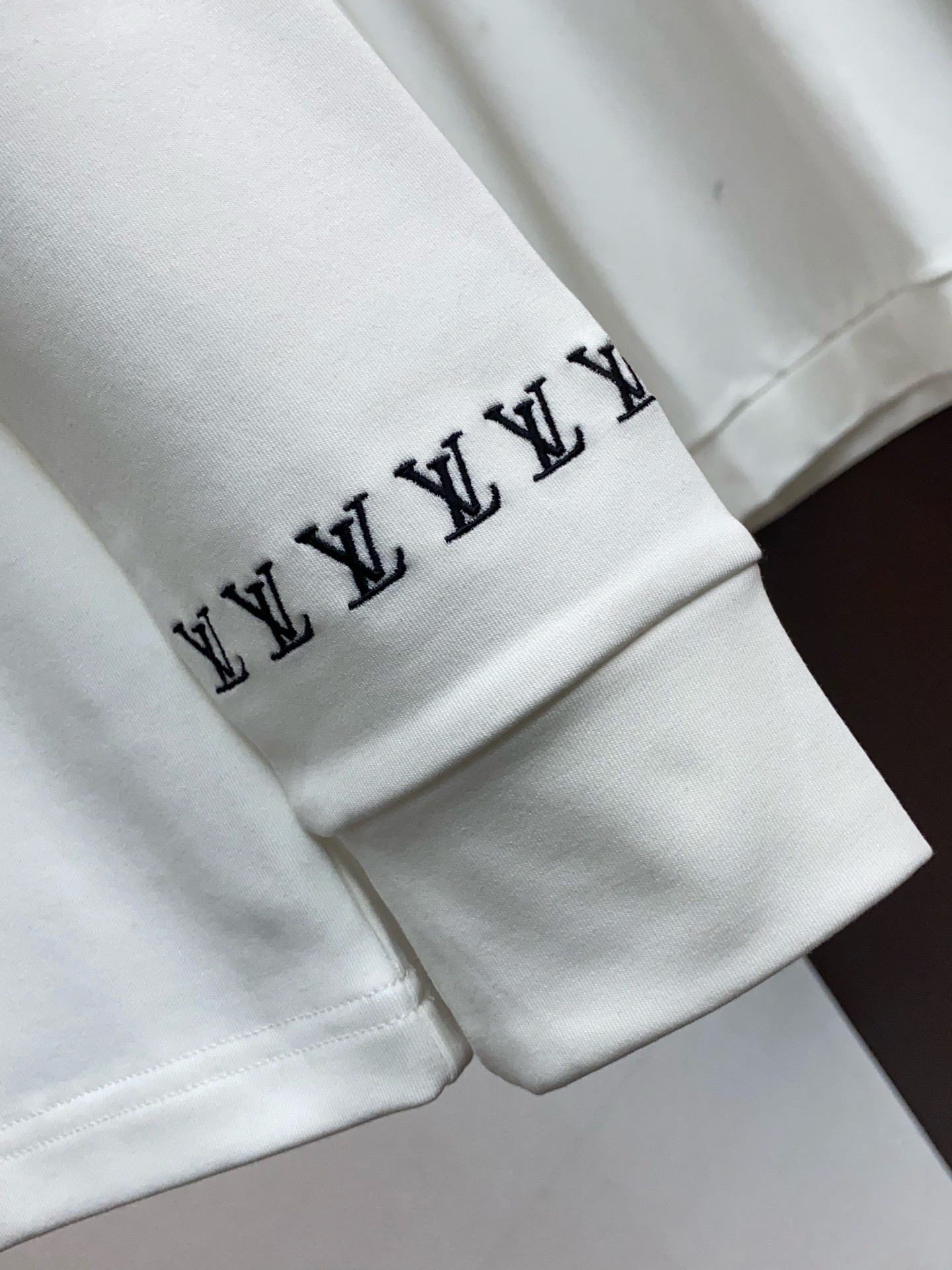 Louis Vuitton Basic Clothing S-xl
