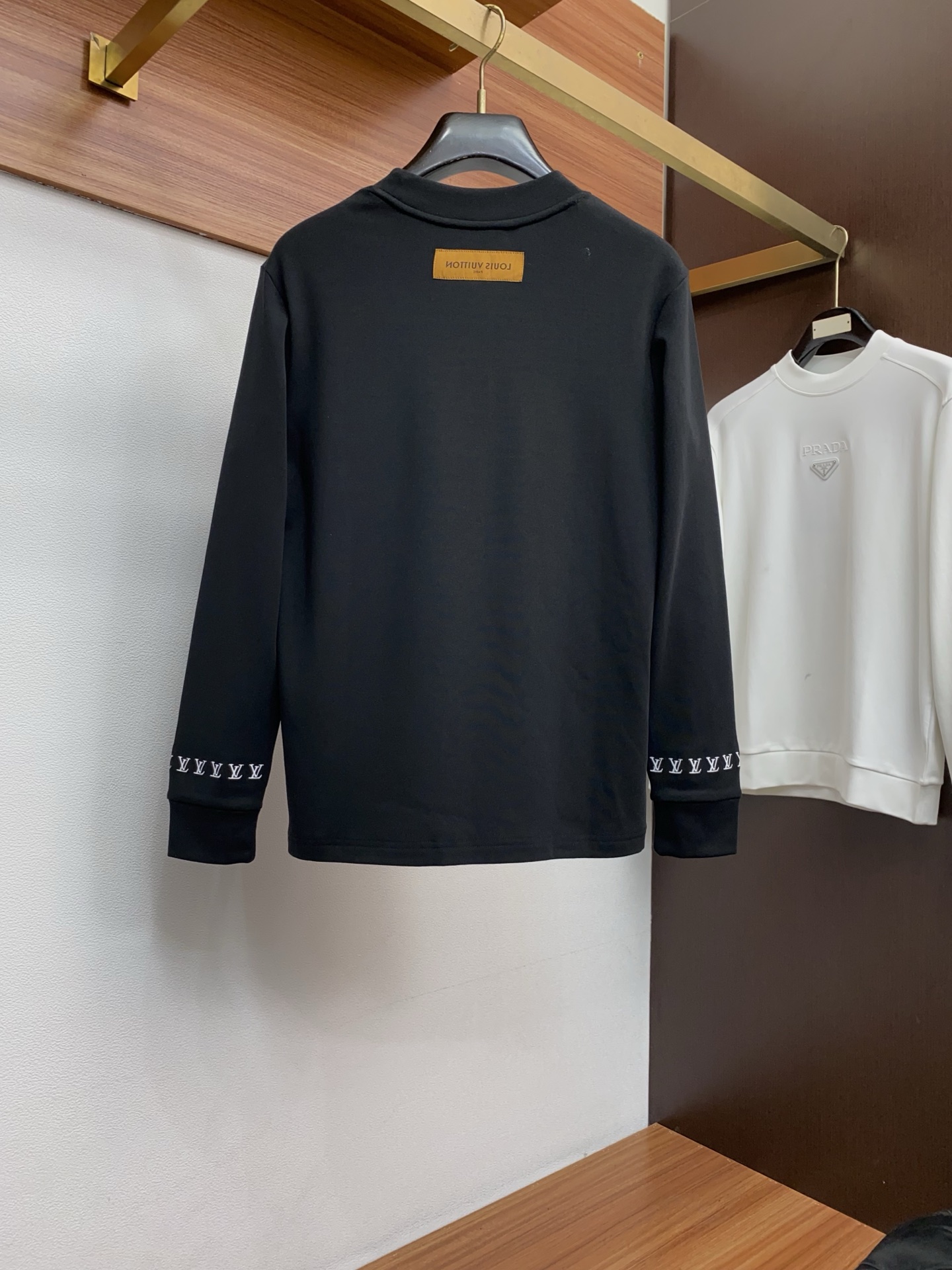 Louis Vuitton Basic Clothing S-xl